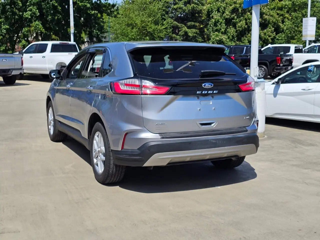 Ford Edge photo Ford Edge