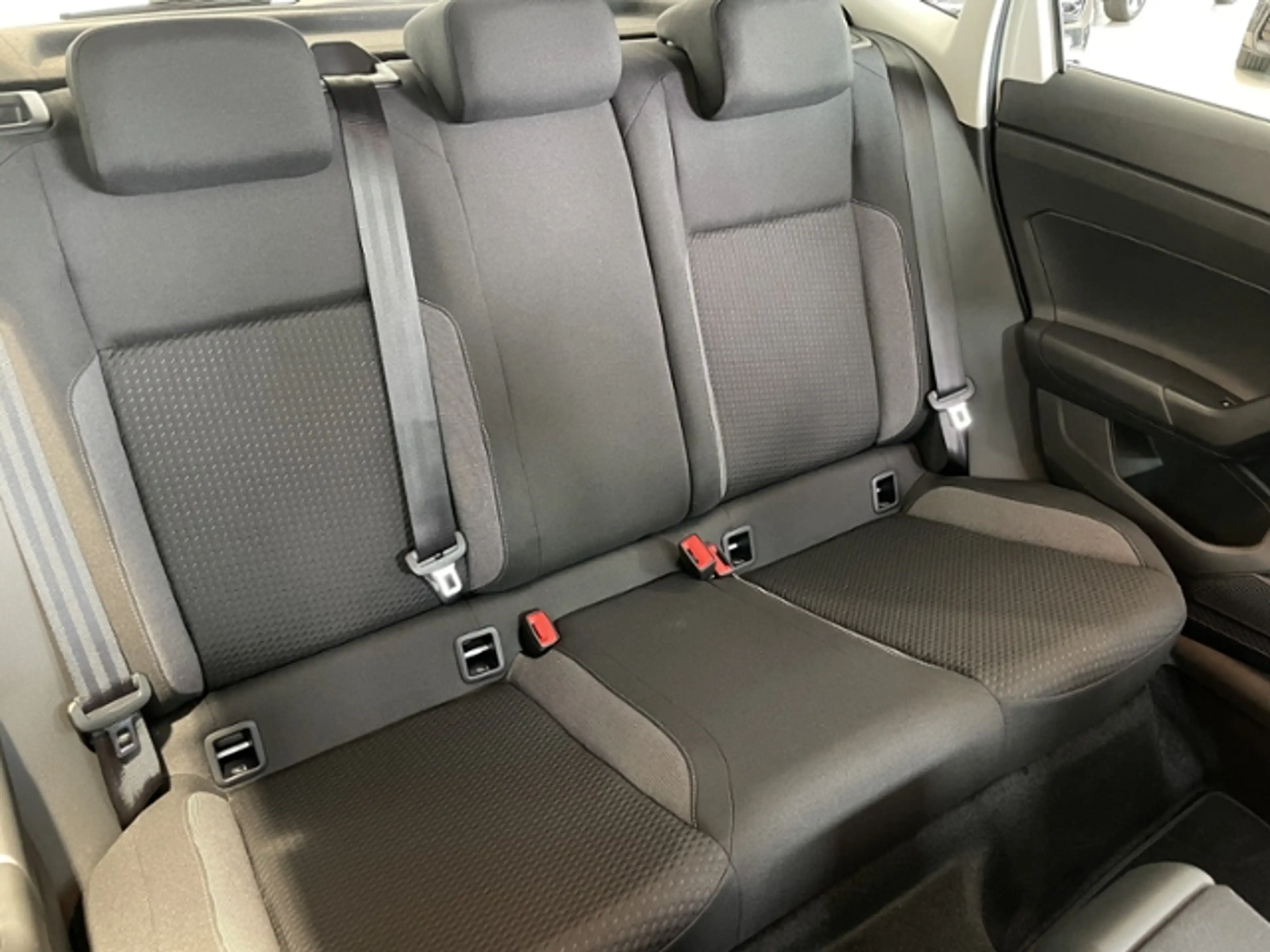 Volkswagen Polo 1.0 Life +ALLWETTER+KLIMA+ — photo 11