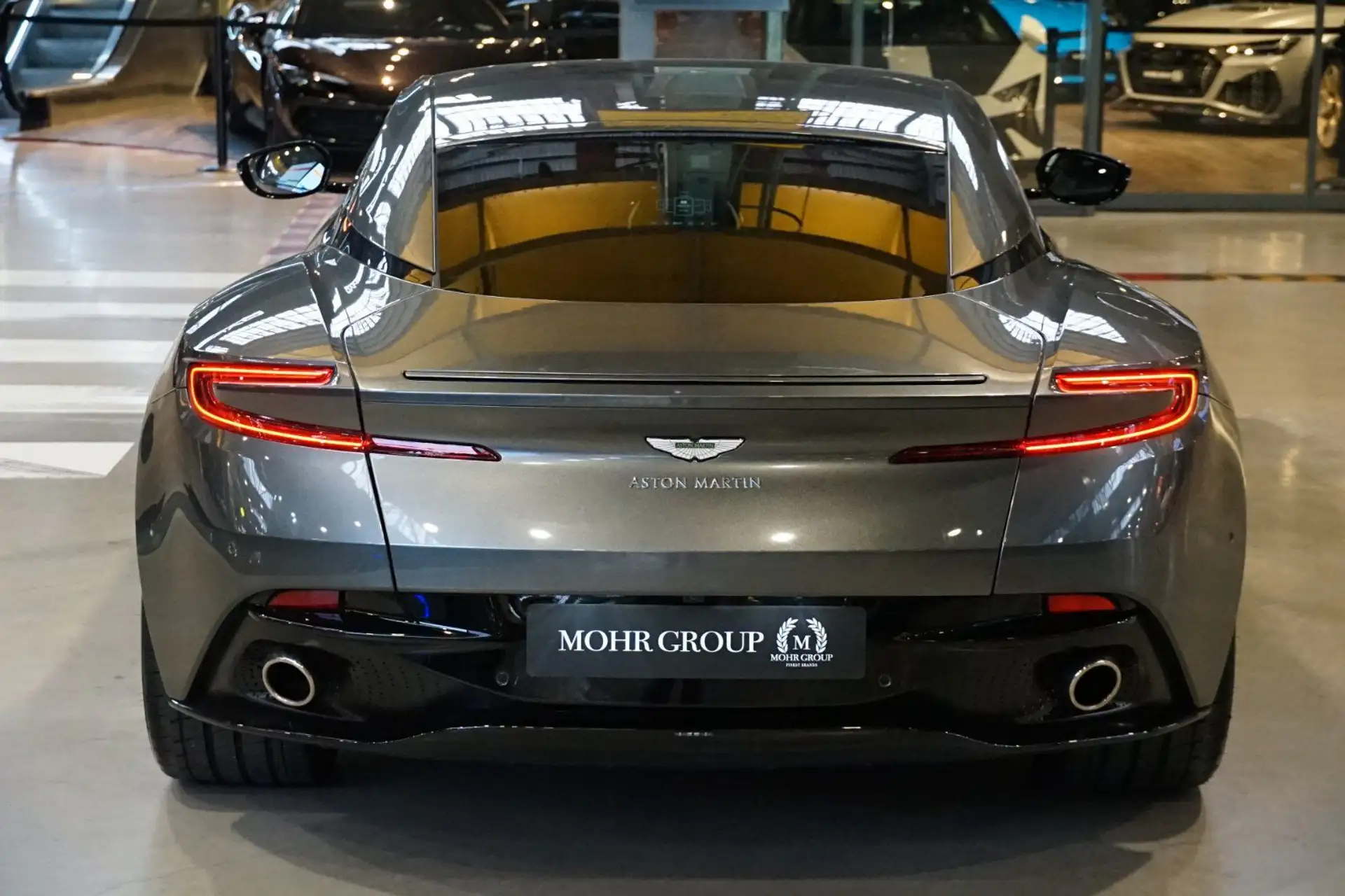 애스턴마틴 DB11 V8 2020 은색 사진 7