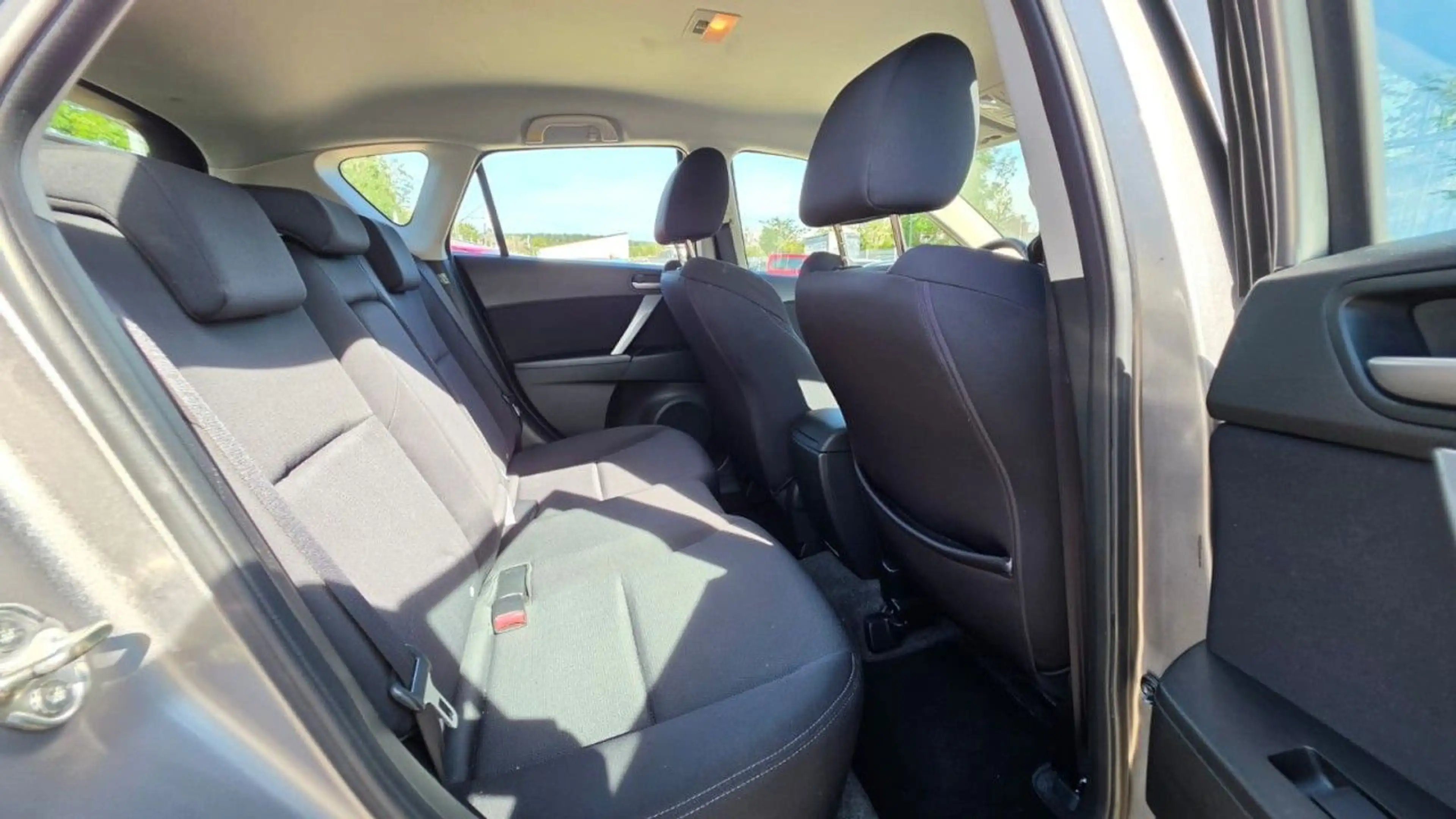 Mazda 3 1.6 MZR 90th Anniversary PDC SHZ TEMPOM KLIMA — photo 12