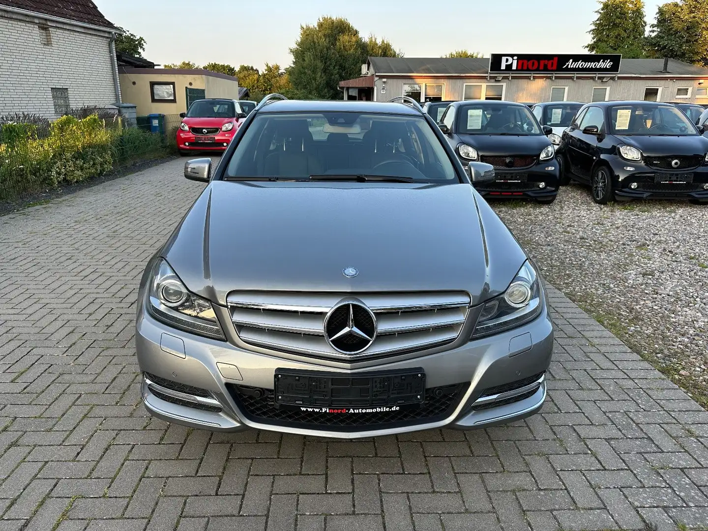 Mercedes-Benz C 200 T CGI Avantgarde LED-NAVI-XENON-MEMORY Silber - 2