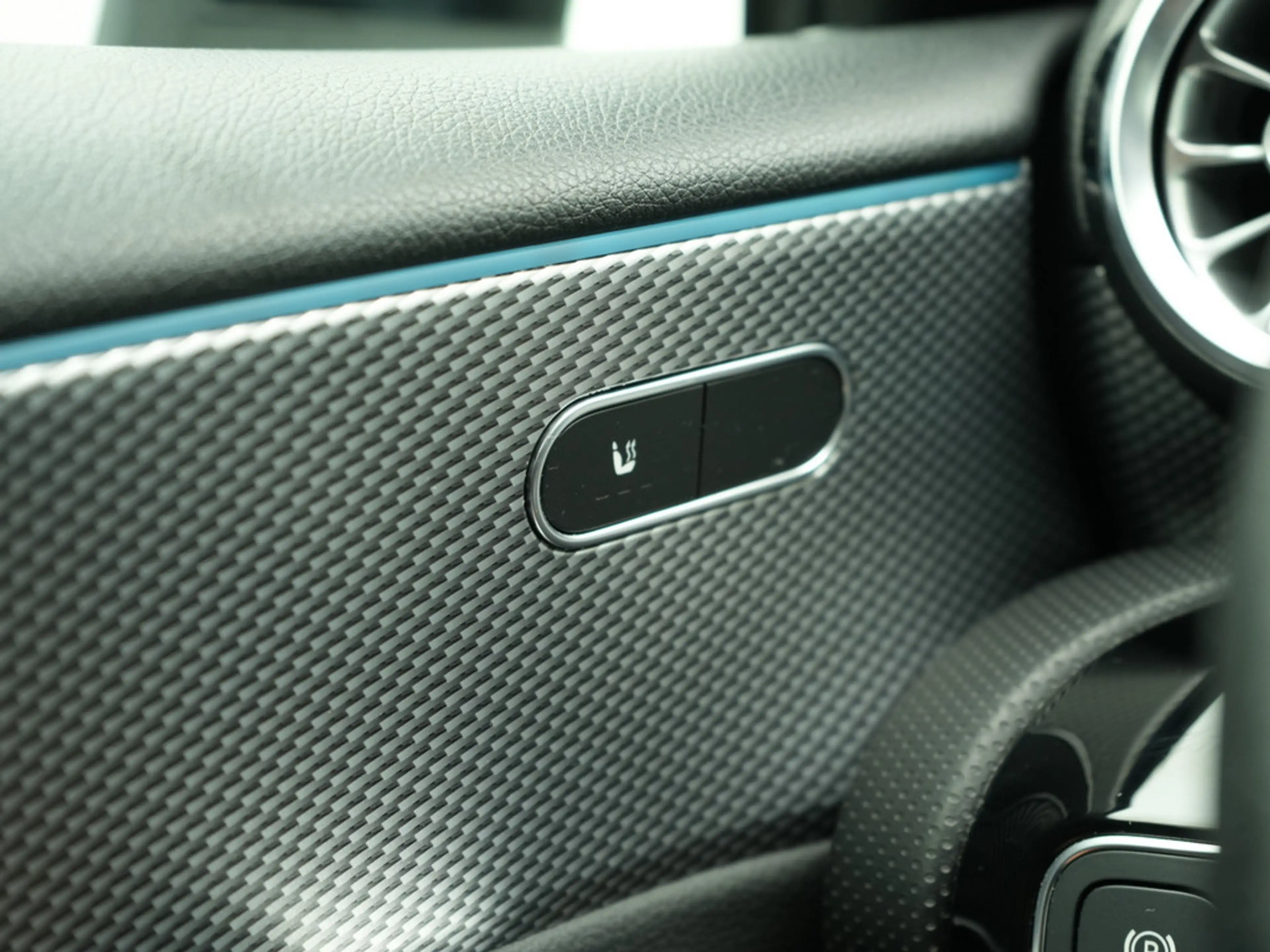 Mercedes-Benz A 180 Progressive NAVI KAM SHZ LED PTS KLIMA — photo 9