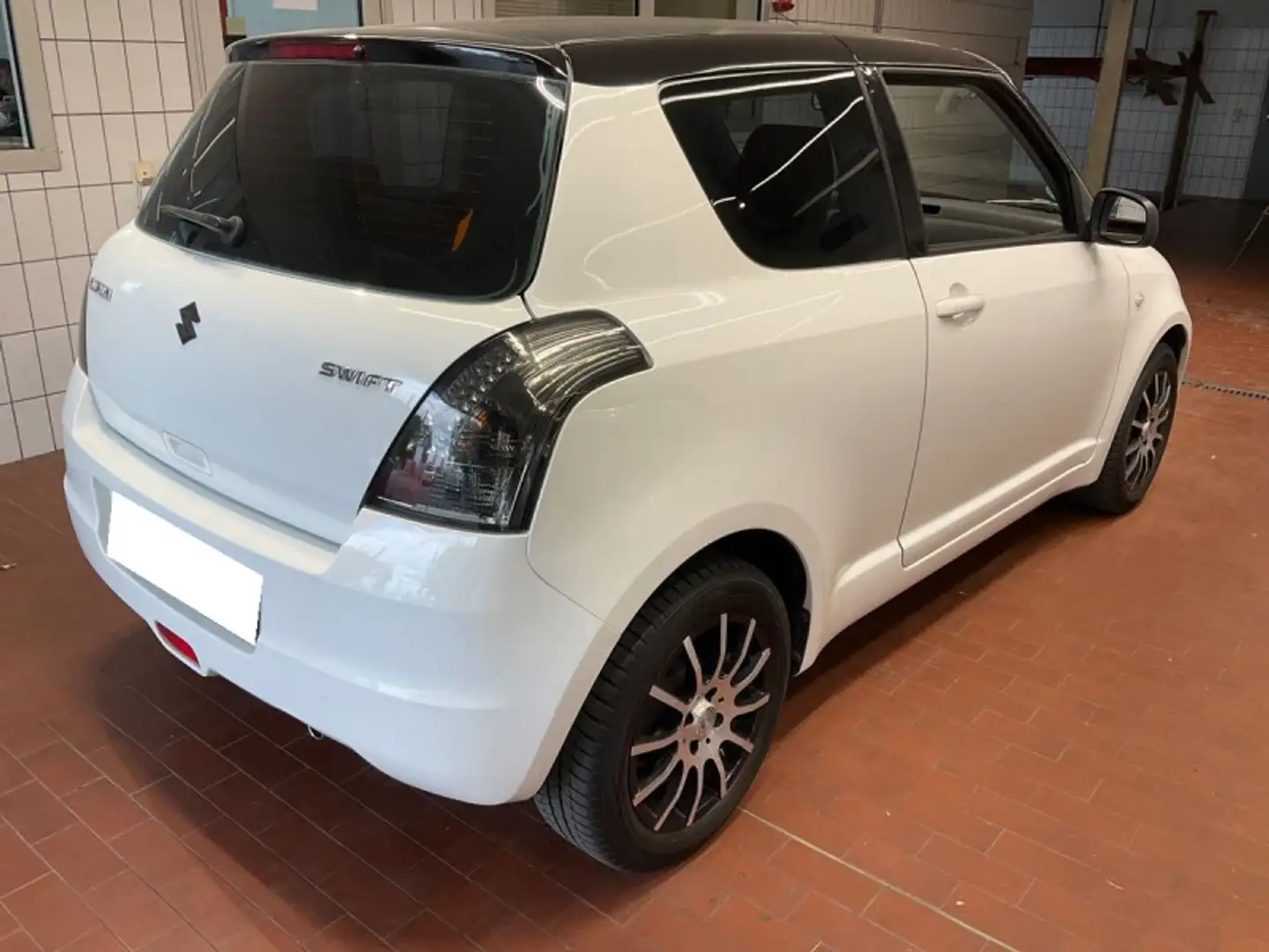 Suzuki Swift 1.3 VVT GL 3P Blanc - 2