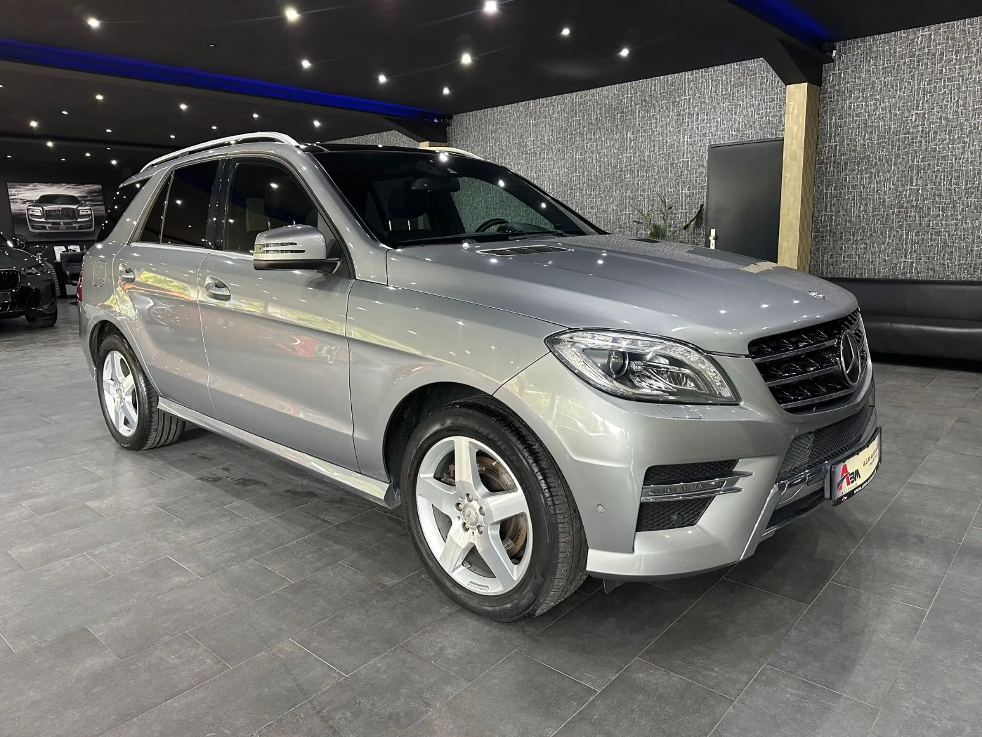 Mercedes-Benz ML 350 BlueTec 4Matic AMG Paket / Panorama/ EUR6 — photo 3
