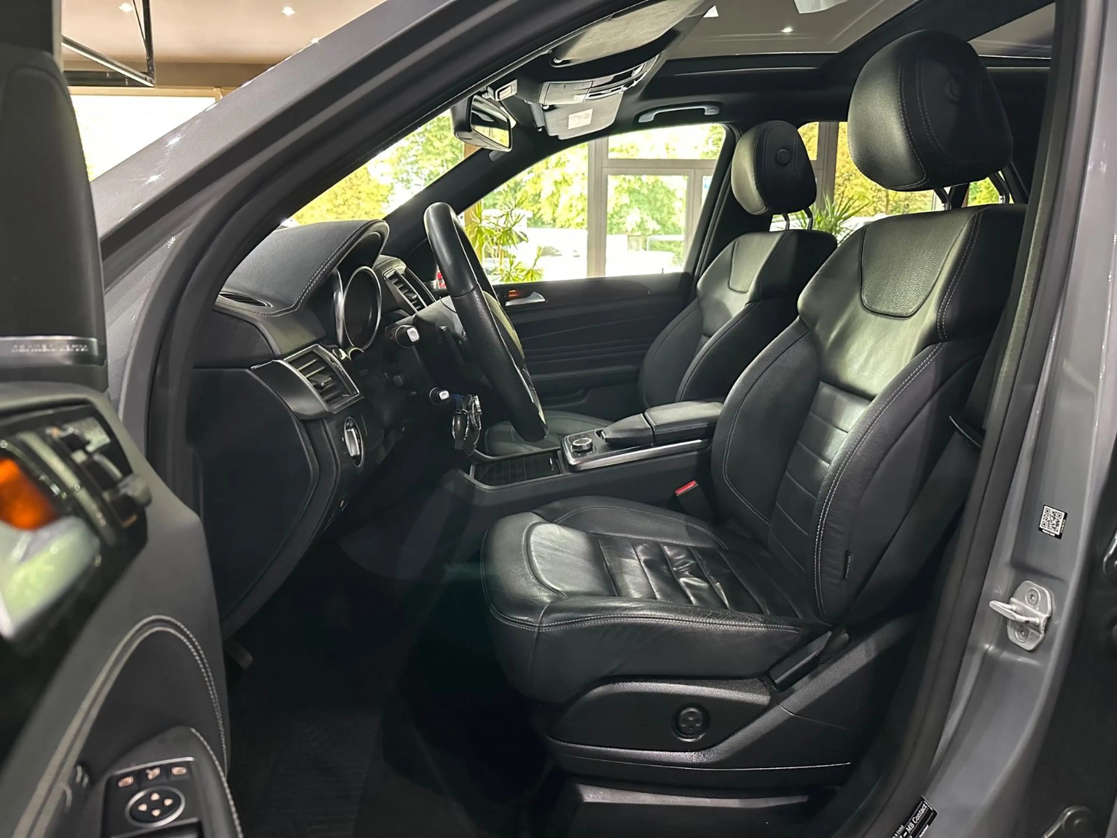 Mercedes-Benz ML 350 BlueTec 4Matic AMG Paket / Panorama/ EUR6 — photo 12