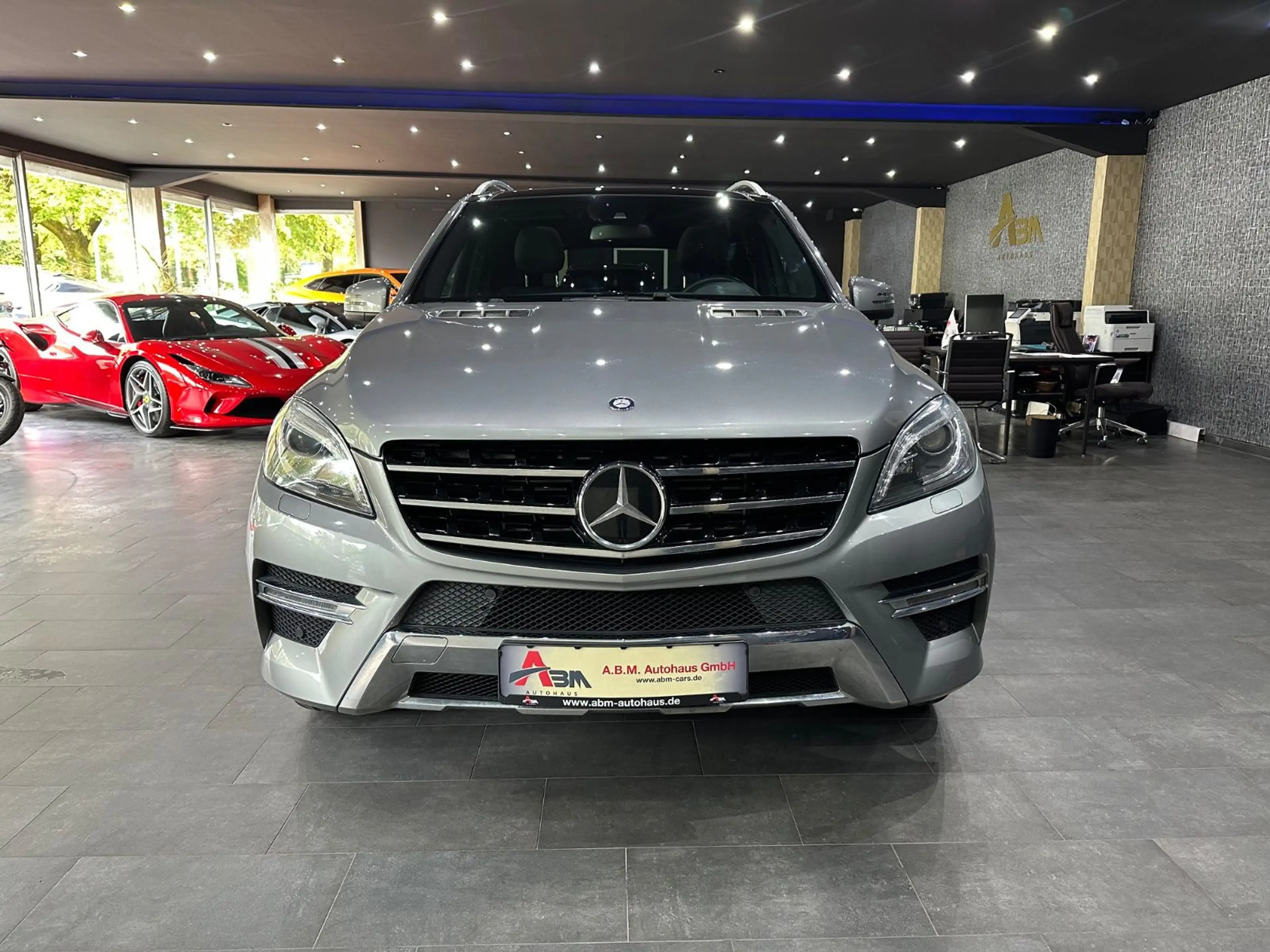 Mercedes-Benz ML 350 BlueTec 4Matic AMG Paket / Panorama/ EUR6 — photo 2