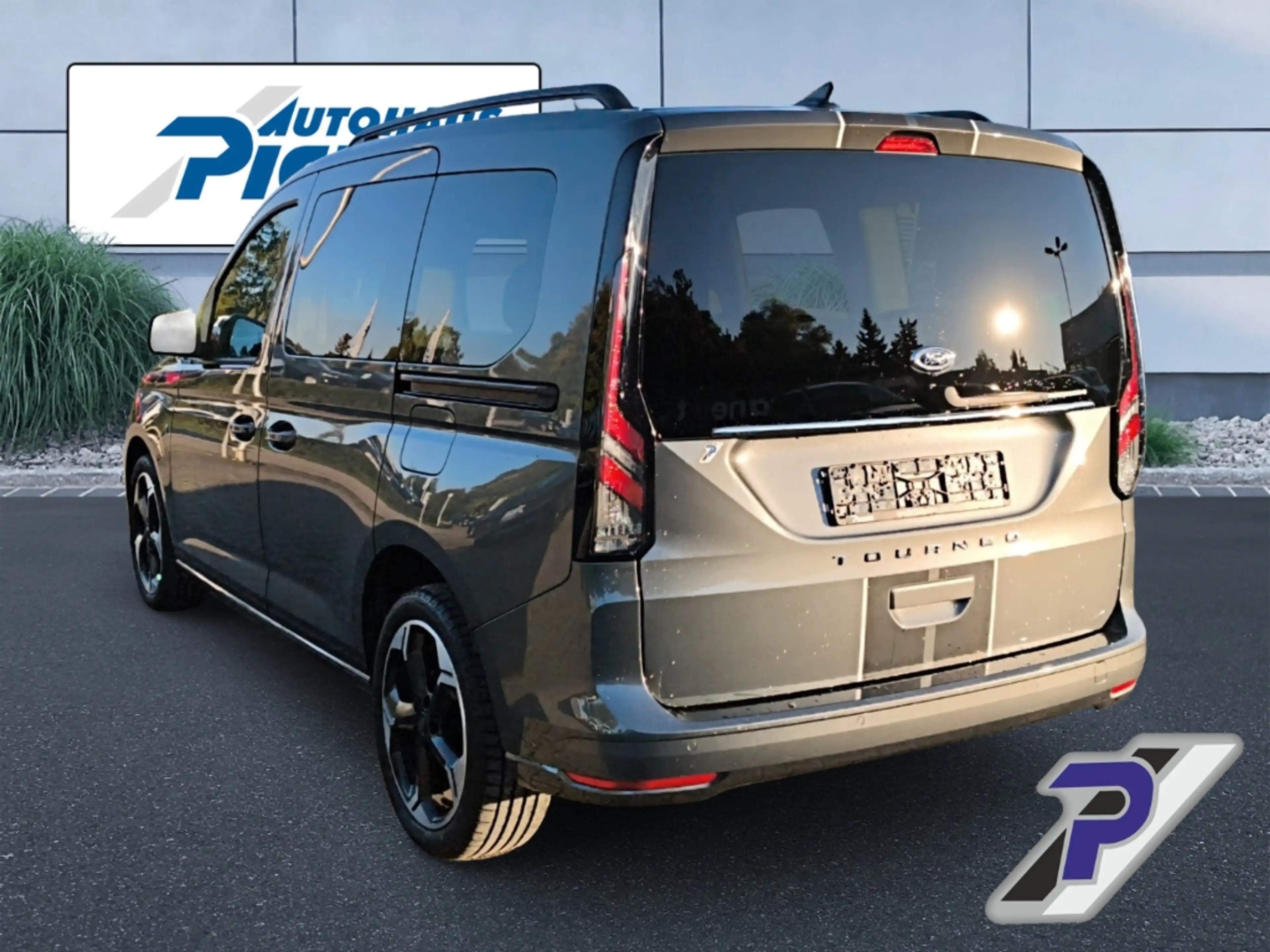 Ford Tourneo Connect L1 Sport 7-Sitzer+18ZOLL LM+WINTER-PAK+LADESTADION — photo 3