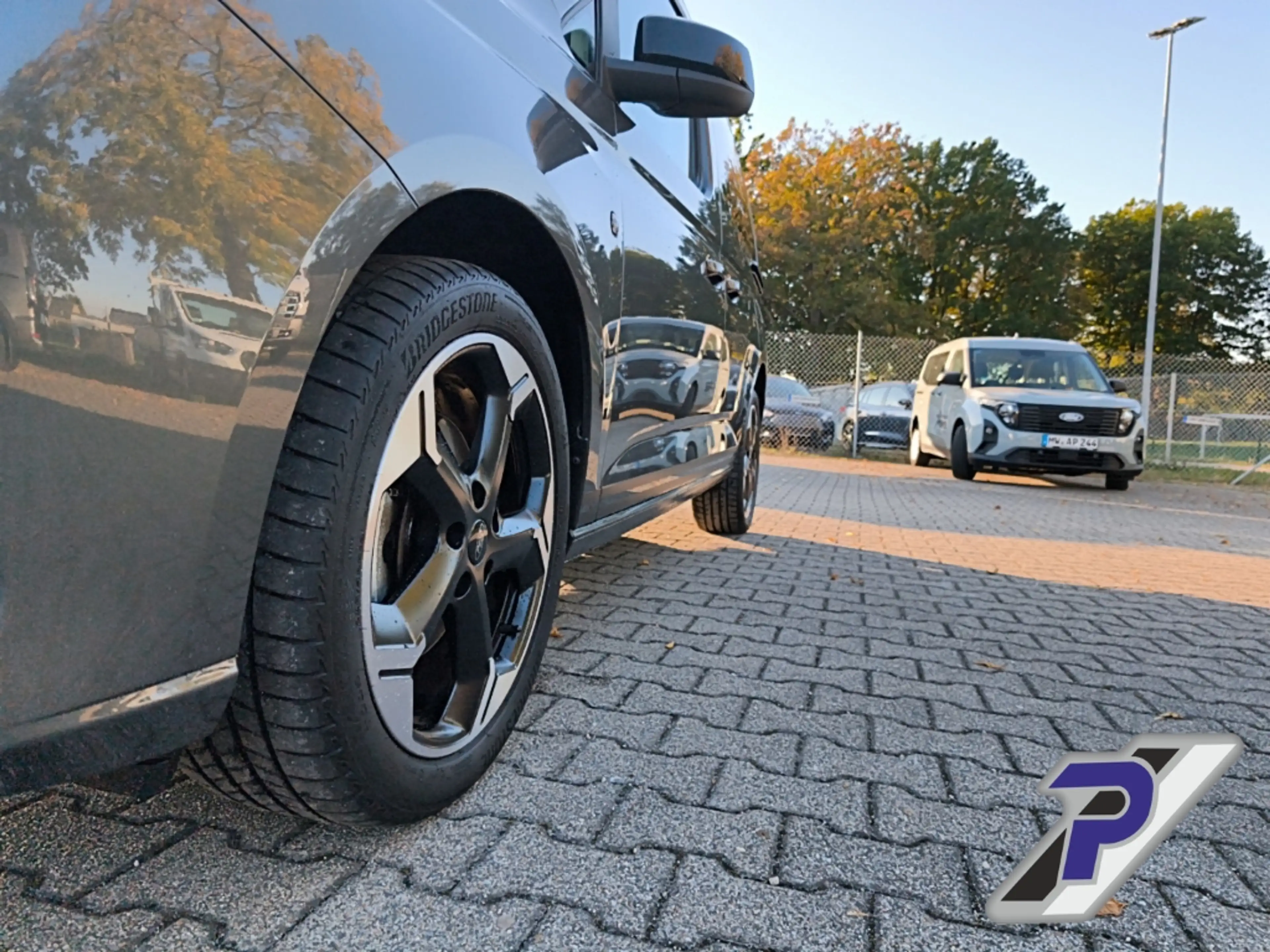 Ford Tourneo Connect L1 Sport 7-Sitzer+18ZOLL LM+WINTER-PAK+LADESTADION — photo 9