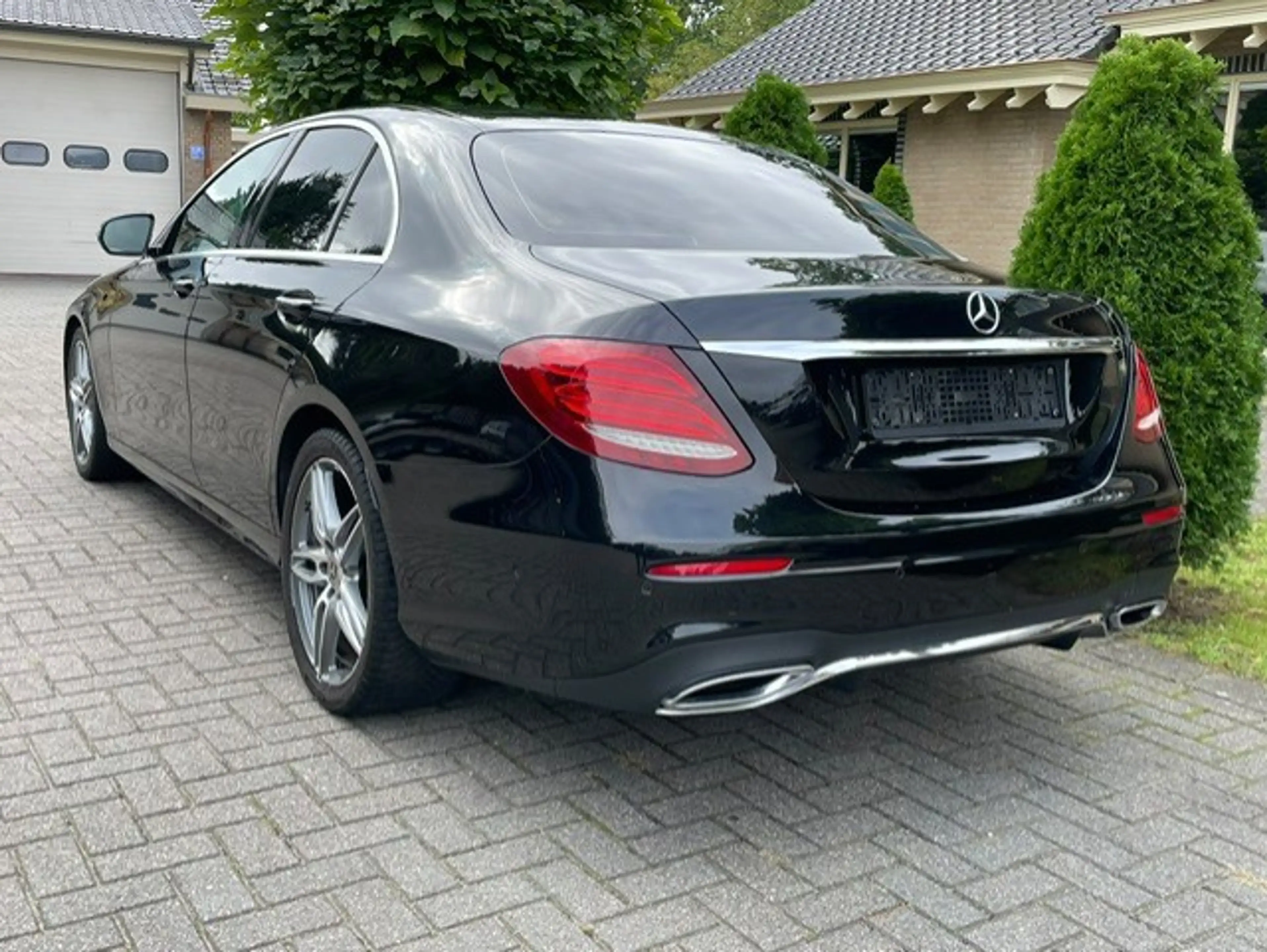 Mercedes-Benz E 200 d AMG LINE NAVI CAMERA LED WIDESCREEN — photo 6