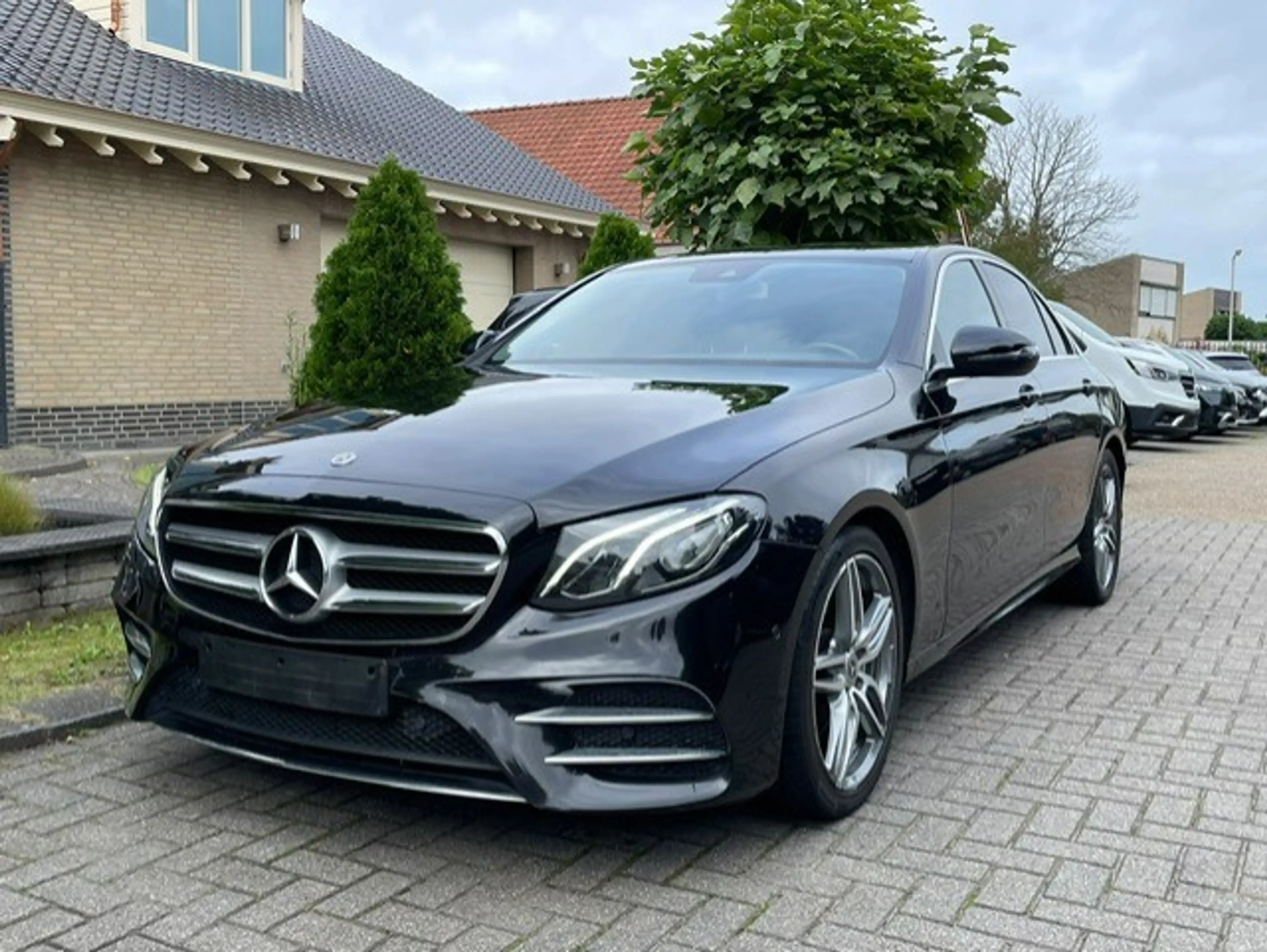 Mercedes-Benz E 200 d AMG LINE NAVI CAMERA LED WIDESCREEN — photo 4