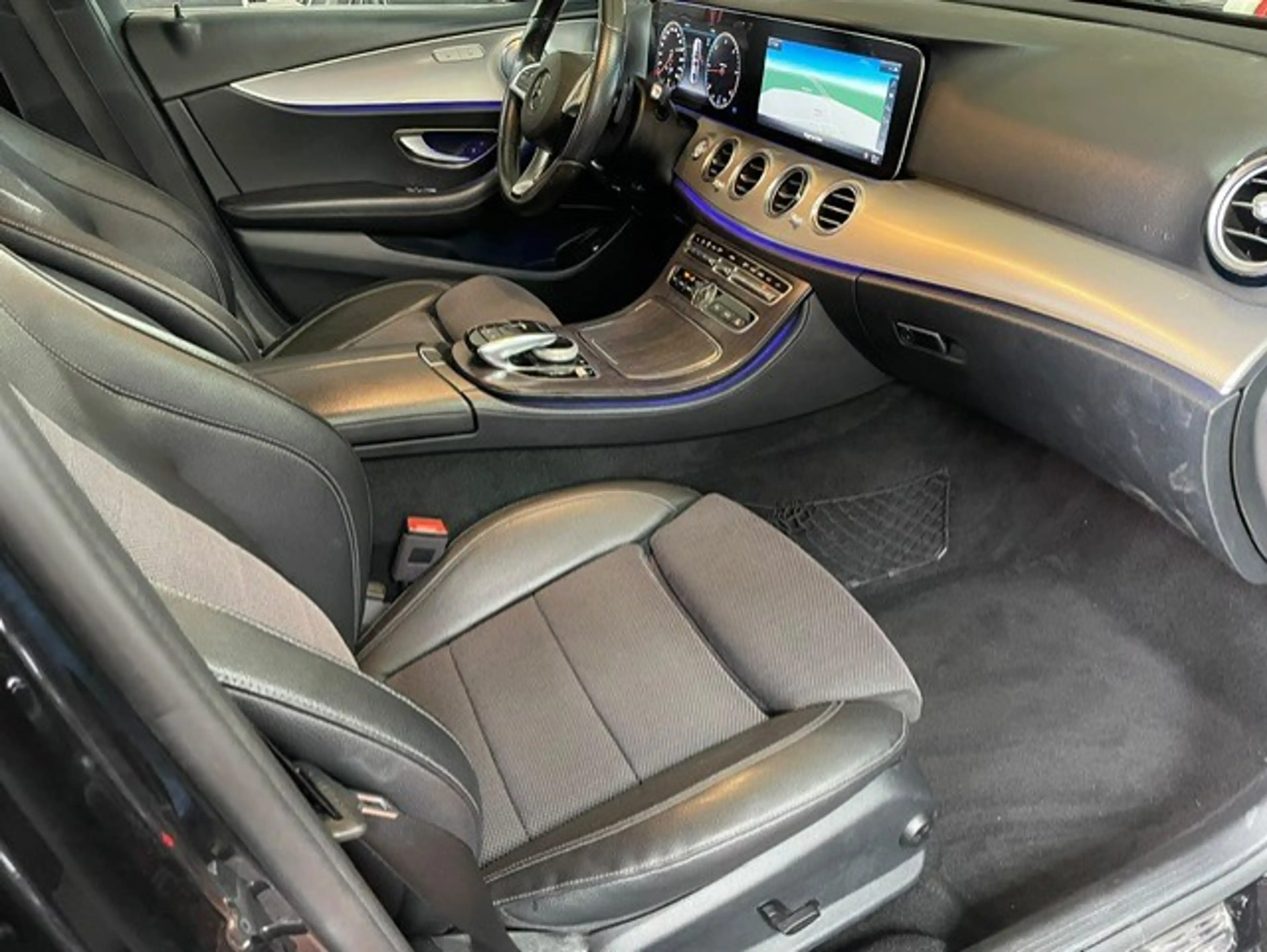 Mercedes-Benz E 200 d AMG LINE NAVI CAMERA LED WIDESCREEN — photo 11