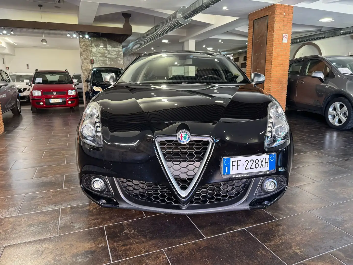 Alfa Romeo Giulietta Giulietta M16 1.4 tb Super 120cv Noir - 2