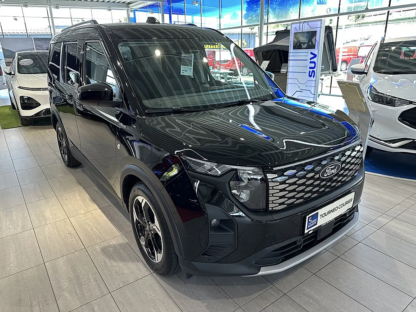 Ford Tourneo Courier E-Tourneo Courier Active Schwarz - 1