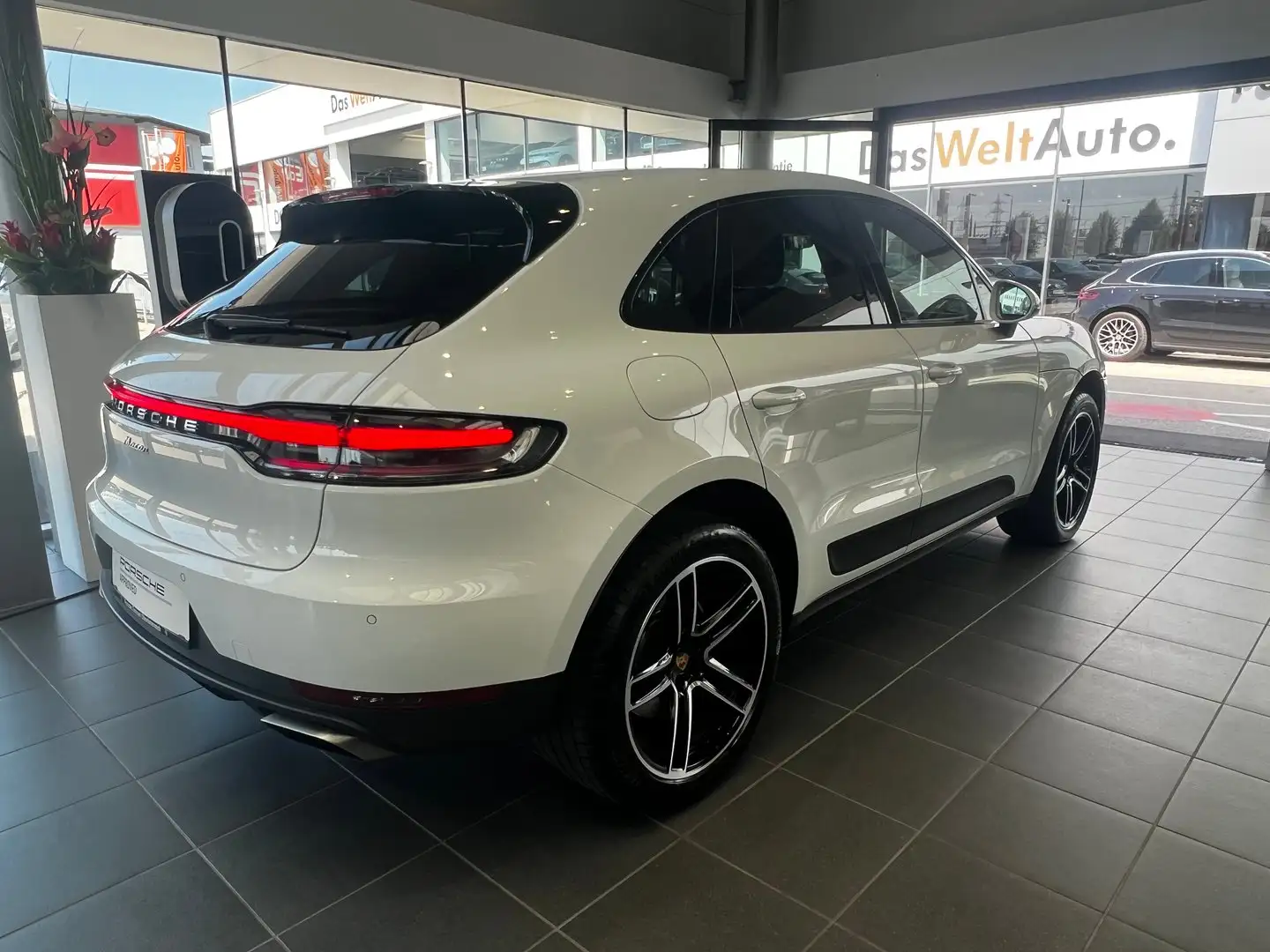 Porsche Macan II Weiß - 2