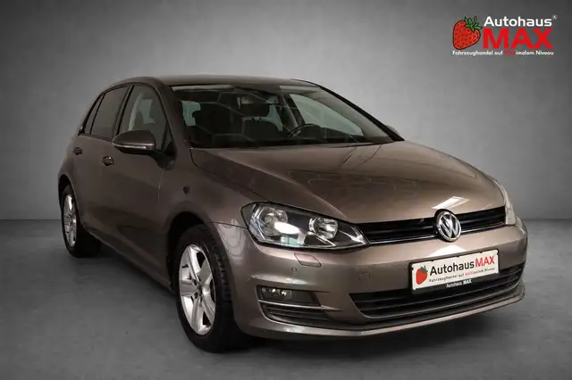 Volkswagen Golf view 8