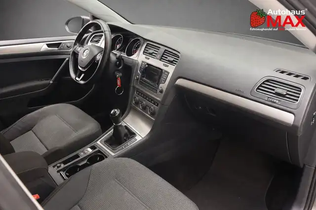 Volkswagen Golf view 15