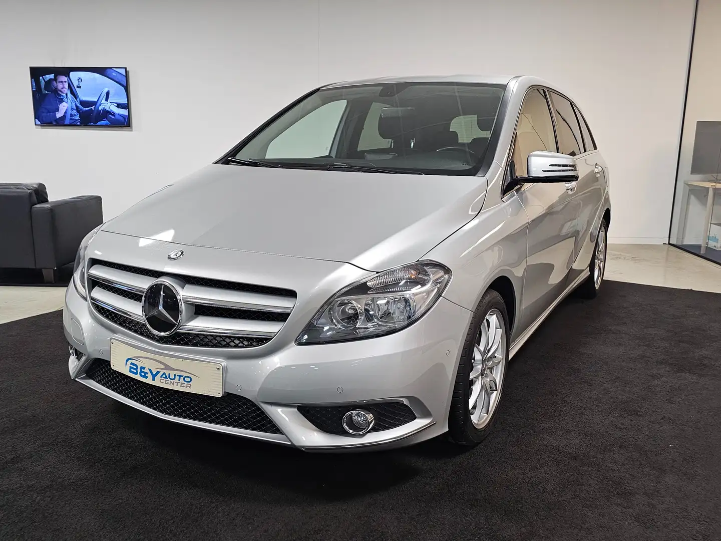 Mercedes-Benz B 180 ** 59.556 km ** Automaat - Benzine - Euro 6 Zilver - 1