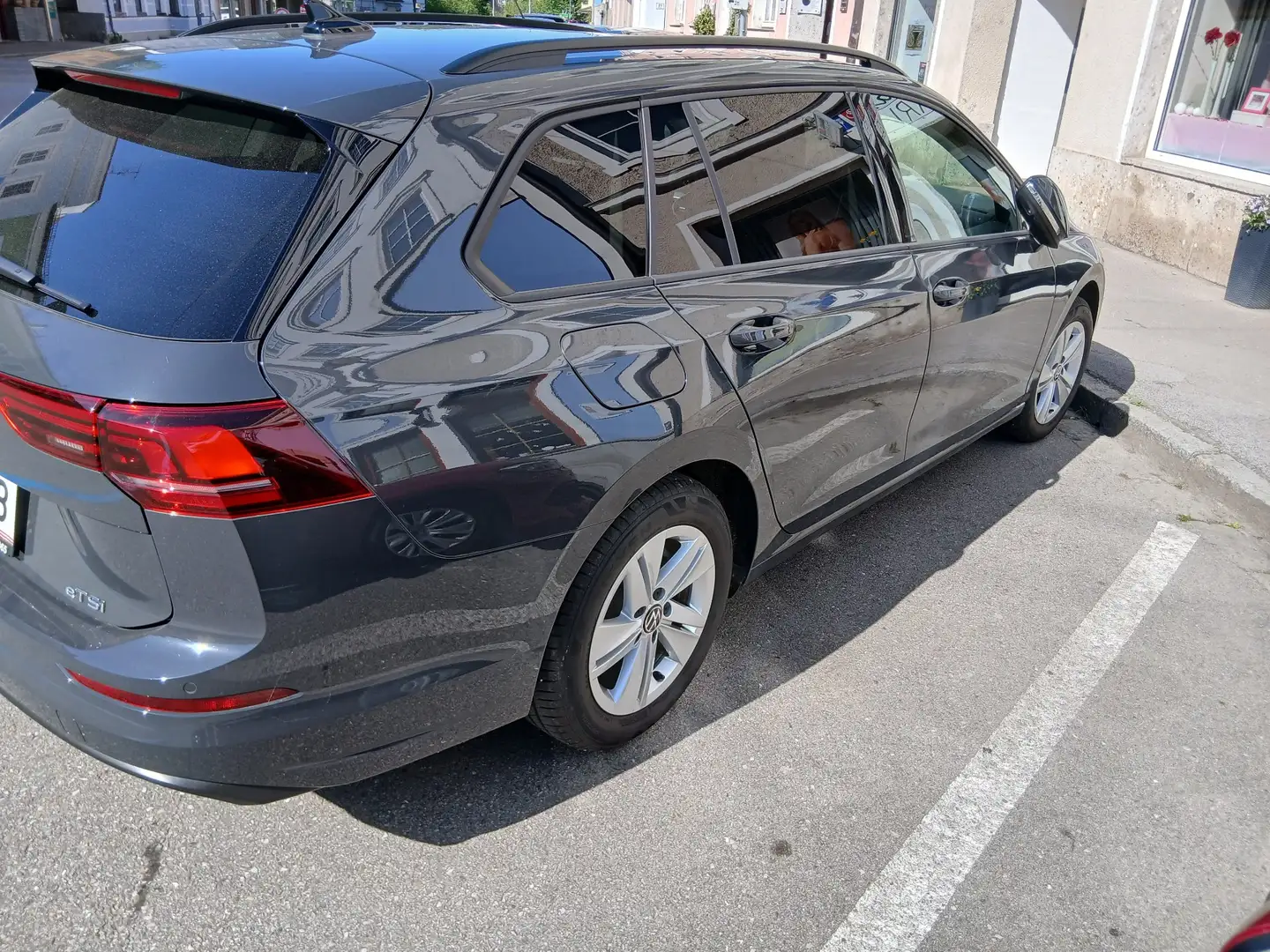 Volkswagen Golf 1,5 eTSI ACT mHev Life DSG Grau - 2