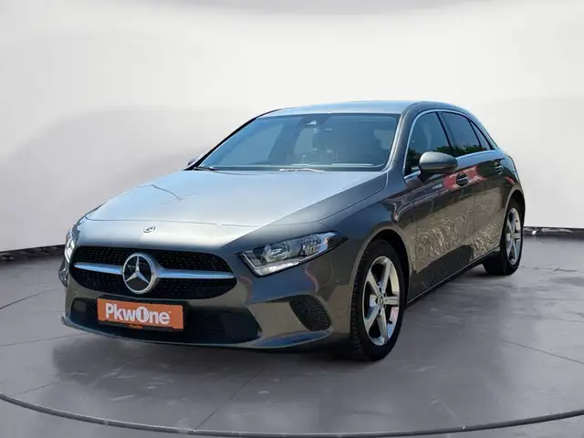 Mercedes-Benz A 200 A200 PDC*KAMERA*NAVI*SHZ*AHK*TEMPOMAT*LED