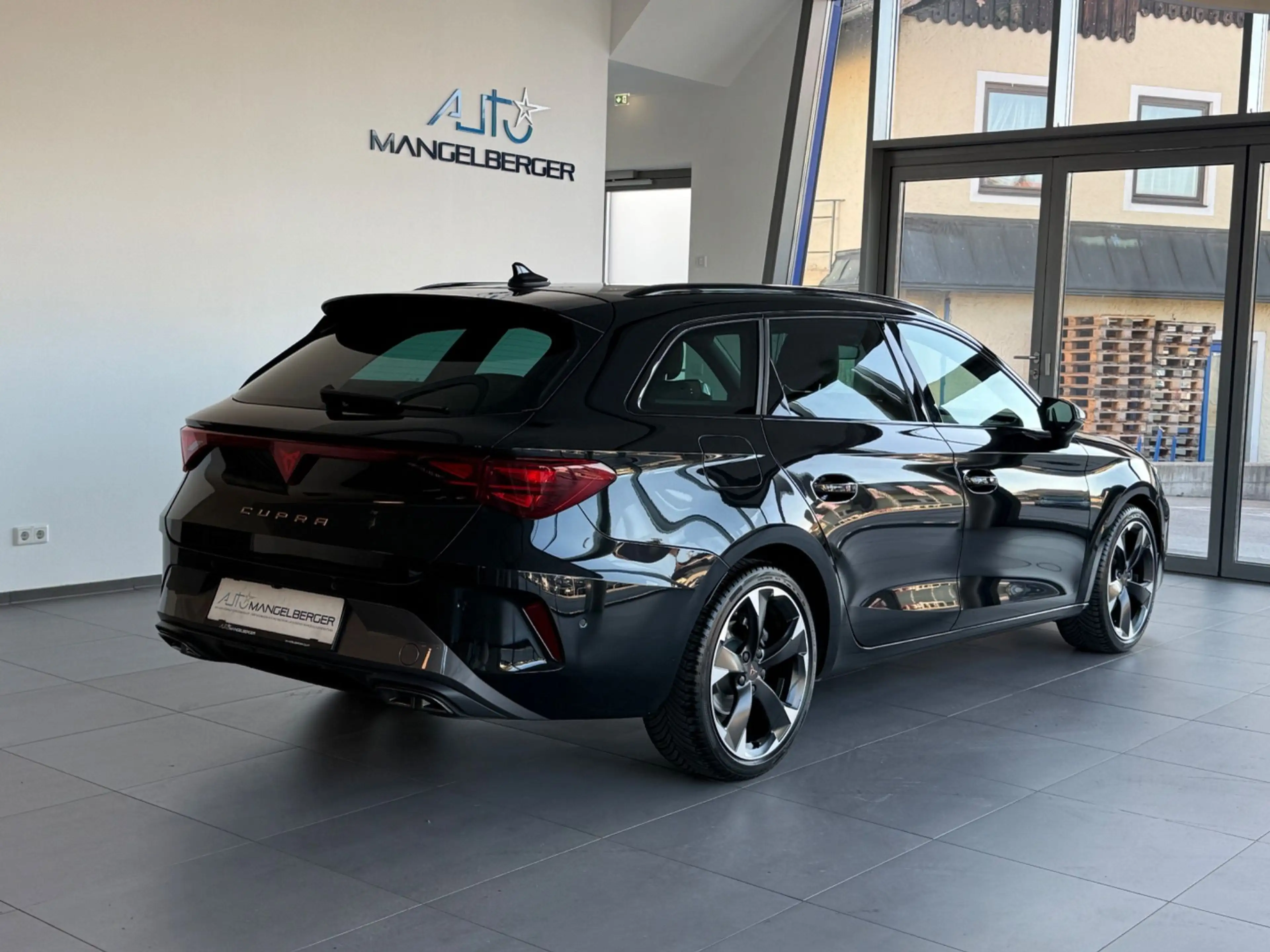 CUPRA Leon 1.5 eTSI — photo 5