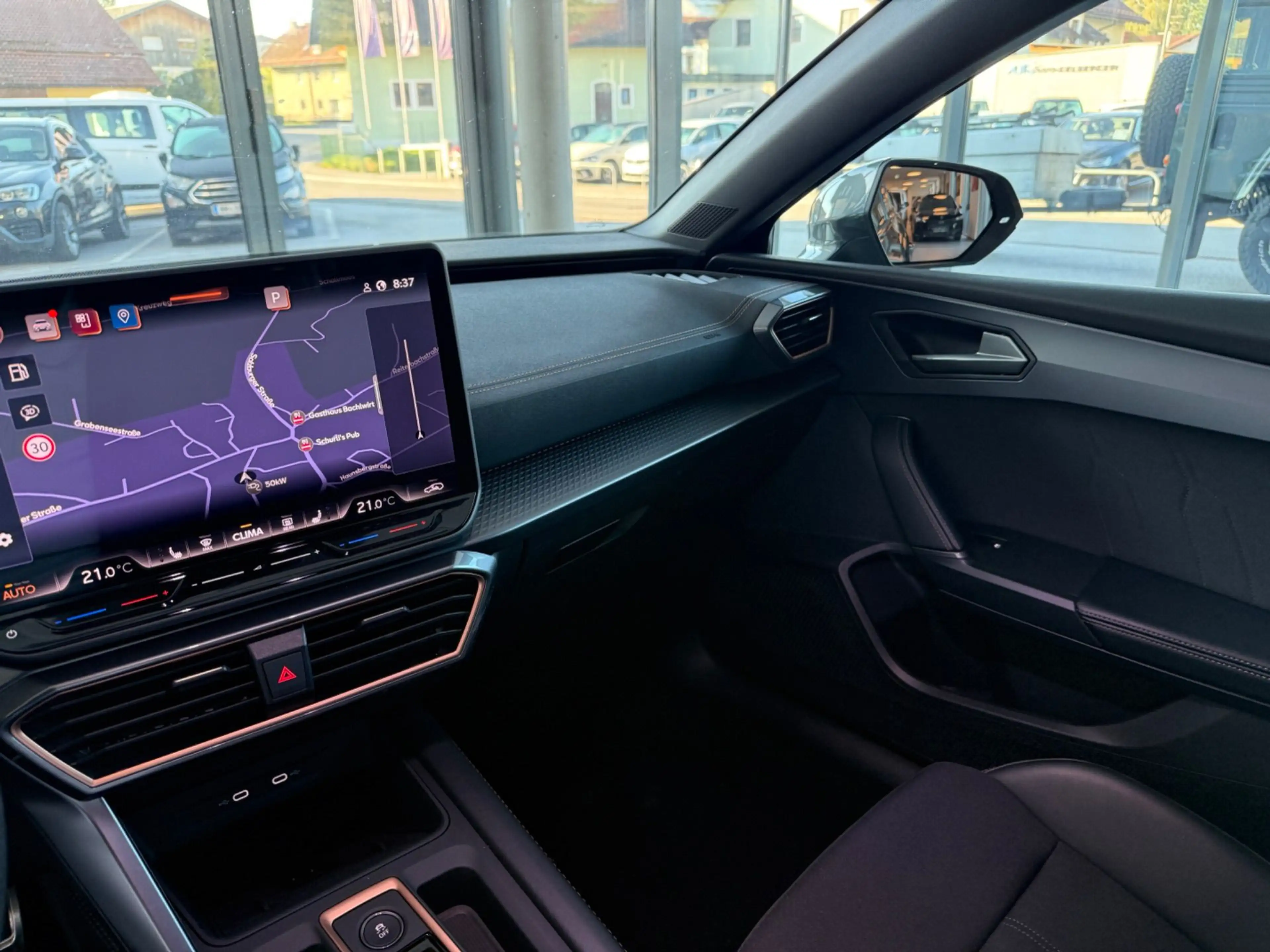 CUPRA Leon 1.5 eTSI — photo 15