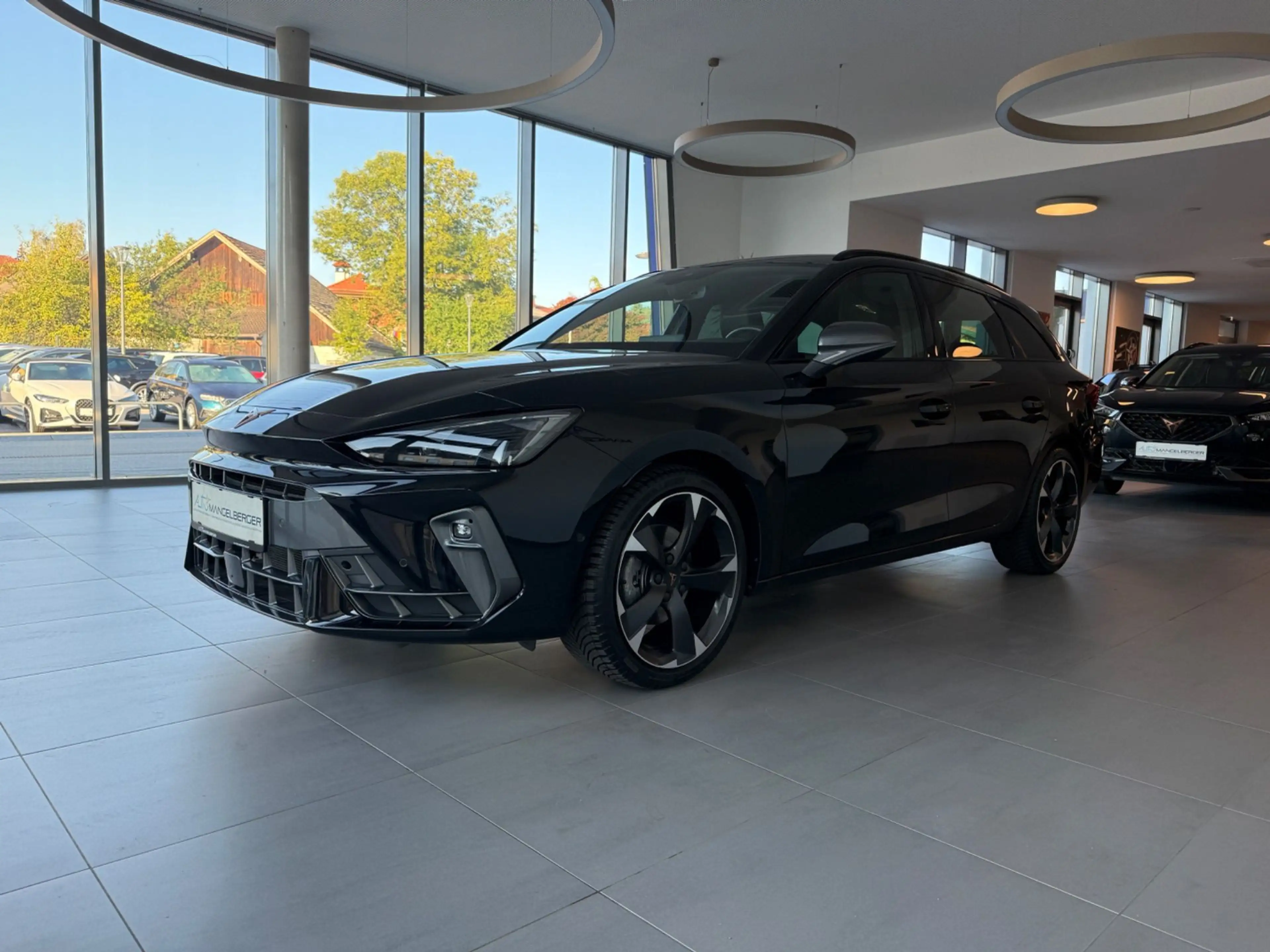 CUPRA Leon 1.5 eTSI — photo 3