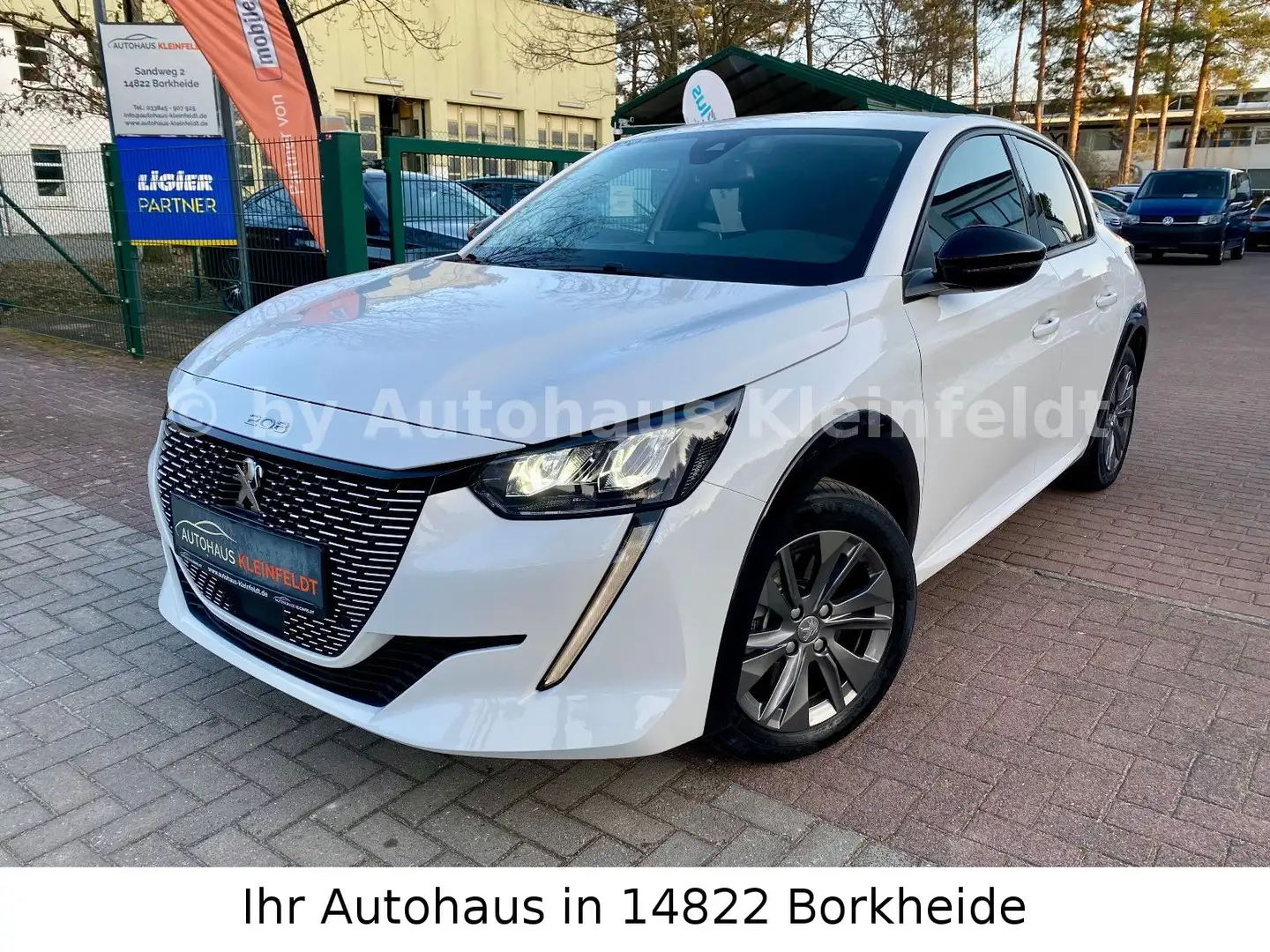Peugeot 208 e- Allure Pack |LED|180°KAMERA|DAB|ACC|SHZ Weiß - 1
