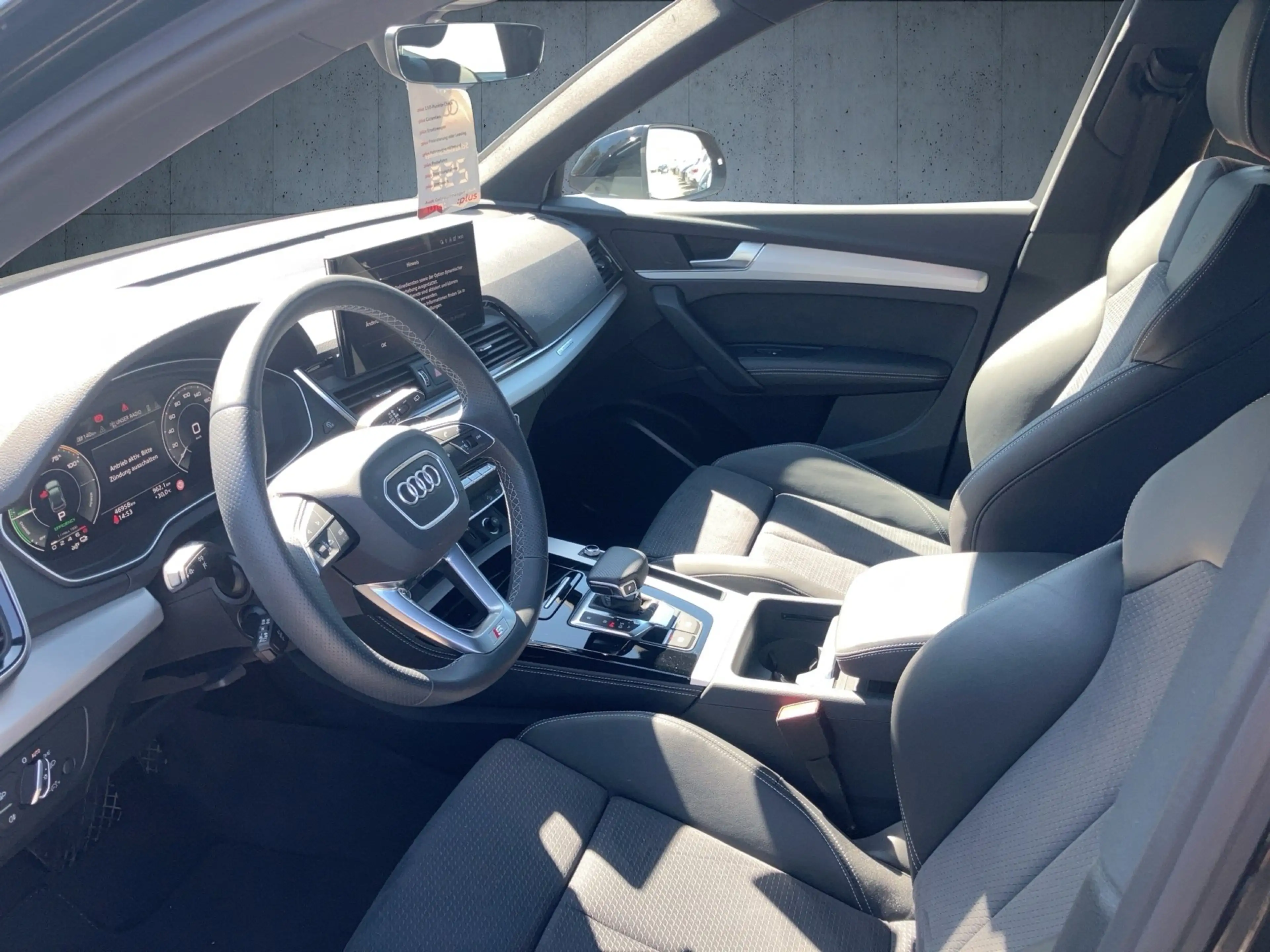 Audi Q5 TFSI e S line S line 50 TFSI e quattro 220(299) S — photo 10