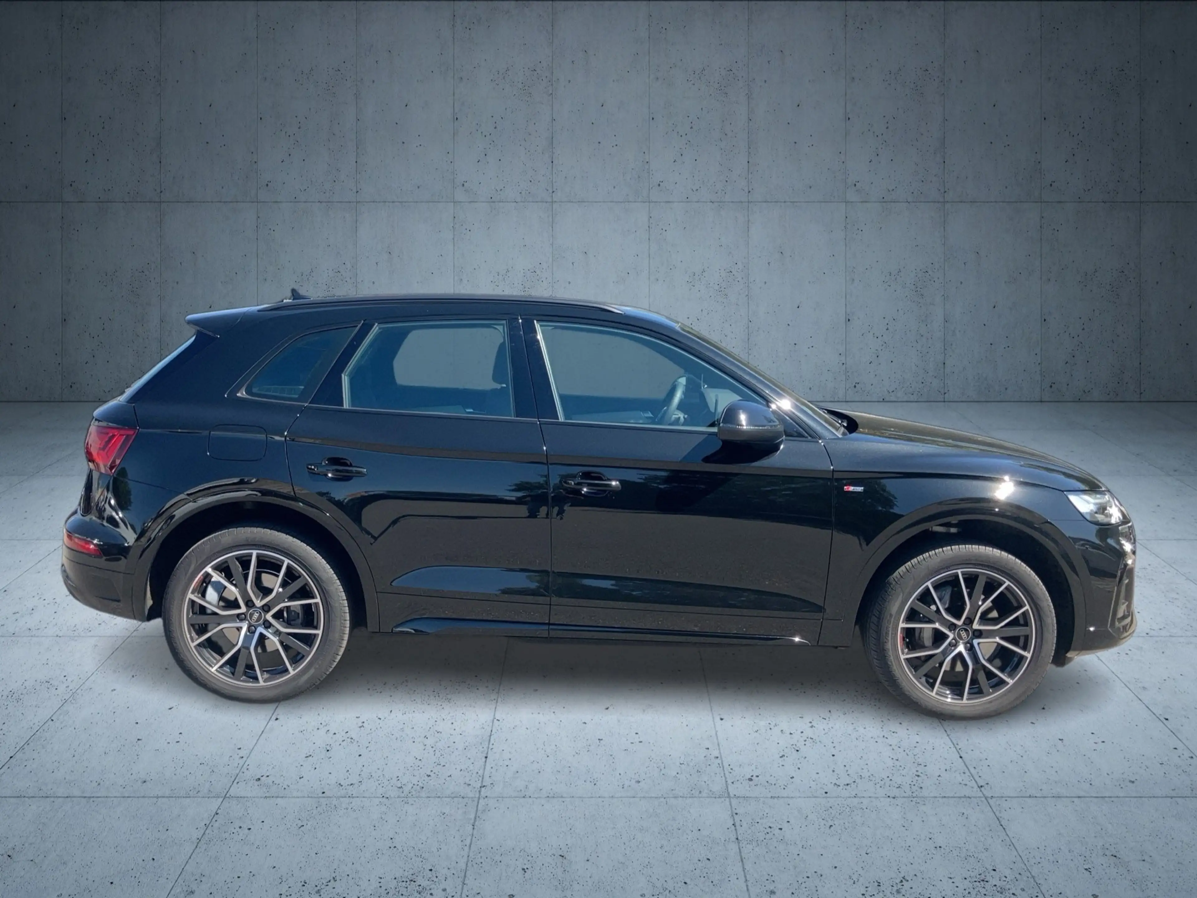 Audi Q5 TFSI e S line S line 50 TFSI e quattro 220(299) S — photo 7