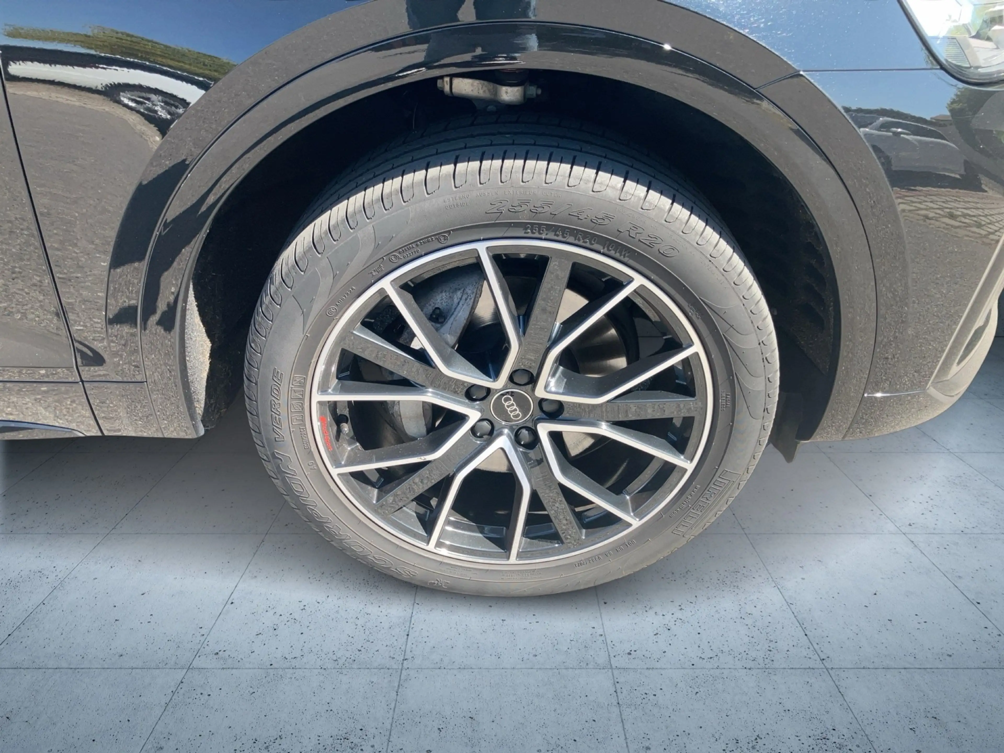 Audi Q5 TFSI e S line S line 50 TFSI e quattro 220(299) S — photo 8