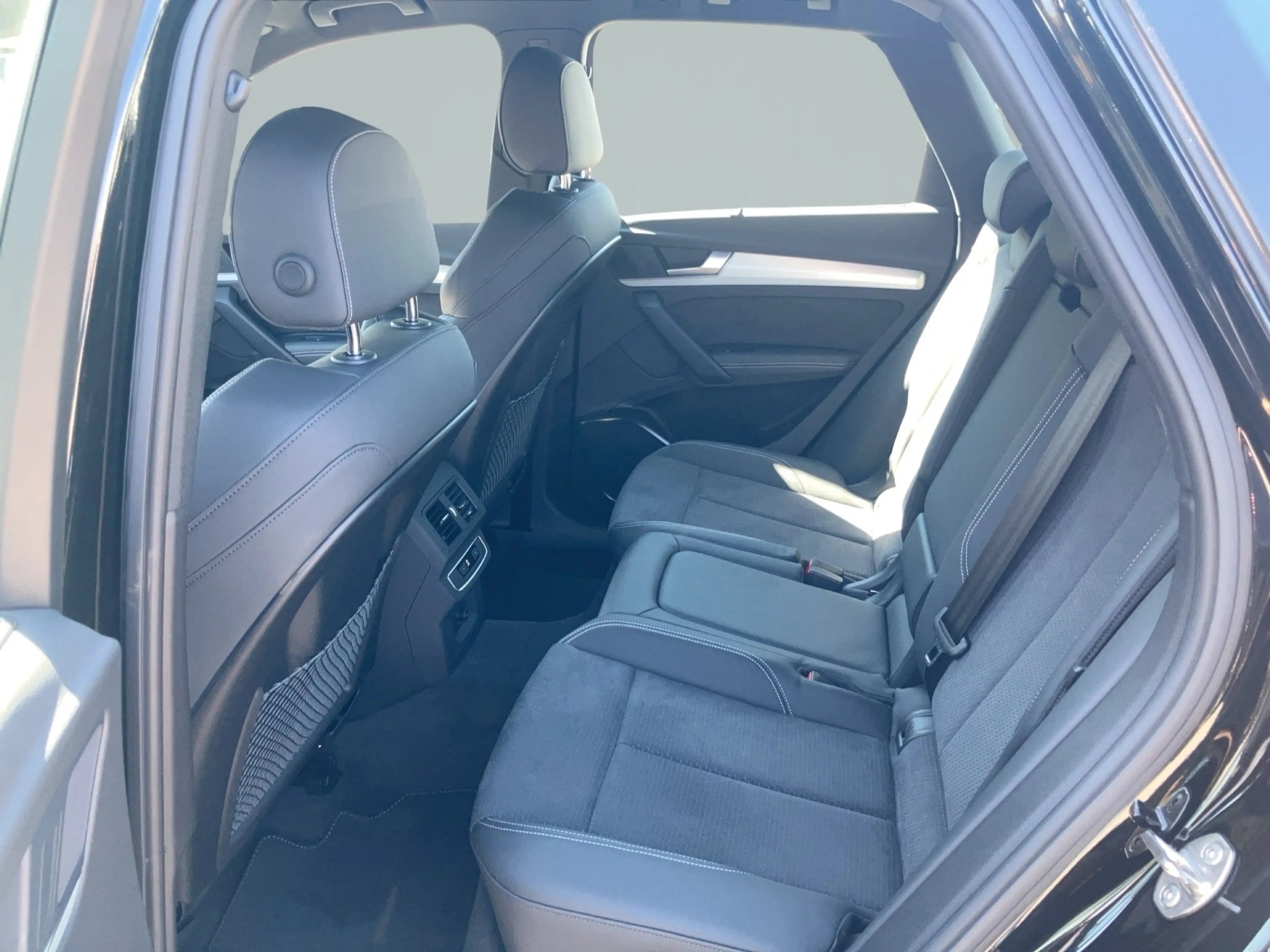 Audi Q5 TFSI e S line S line 50 TFSI e quattro 220(299) S — photo 13