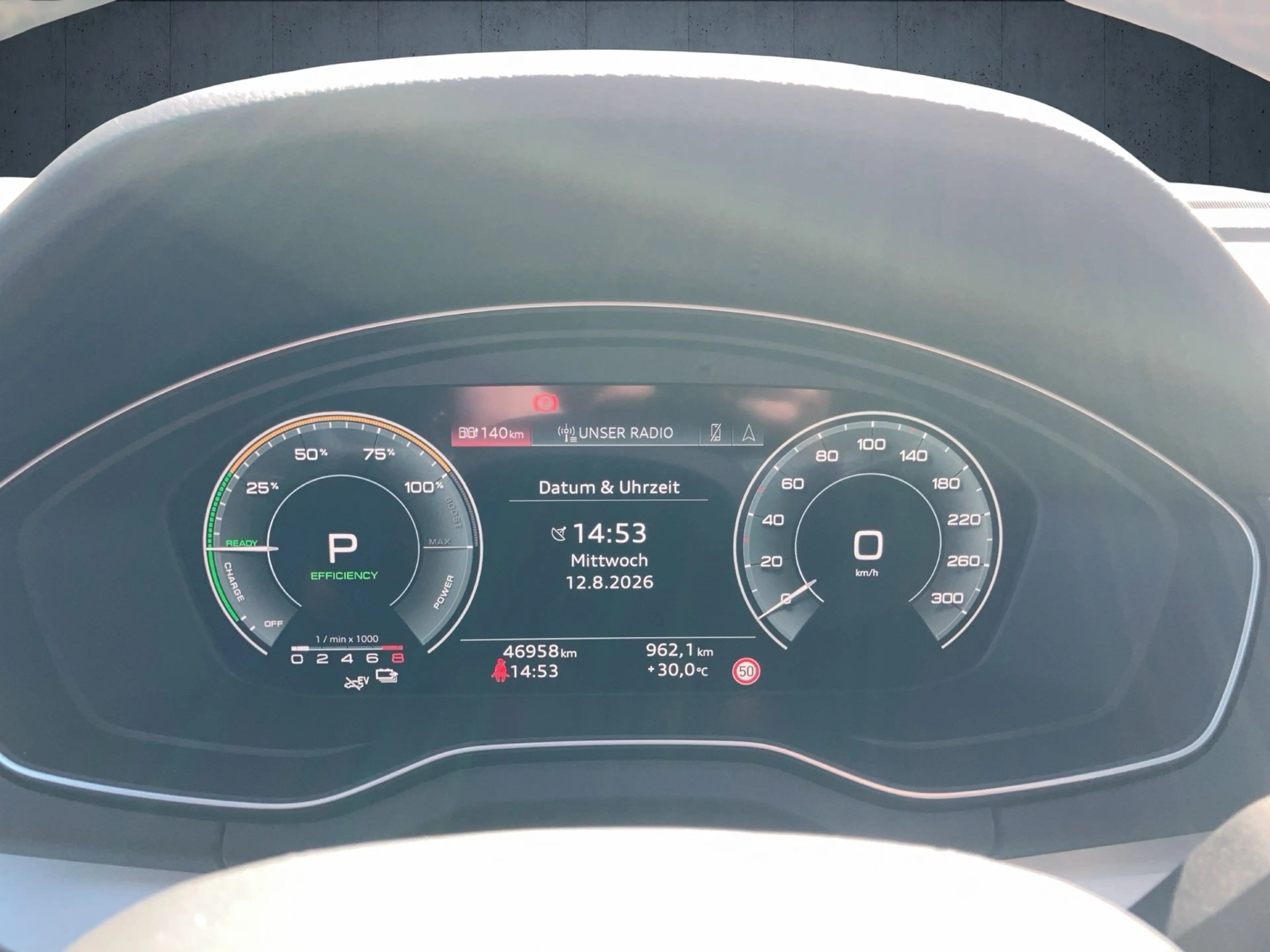 Audi Q5 TFSI e S line S line 50 TFSI e quattro 220(299) S — photo 11