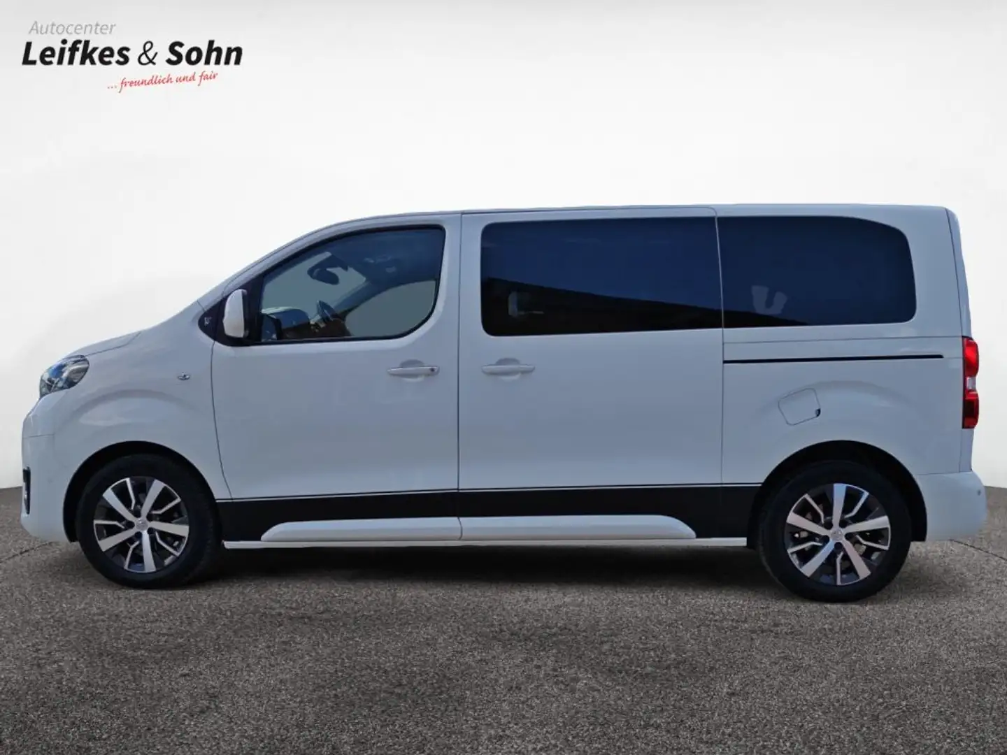 Toyota Proace 2,0-l-D-4D L1 (8-Si.) Autm. Verso Family Blanc - 2