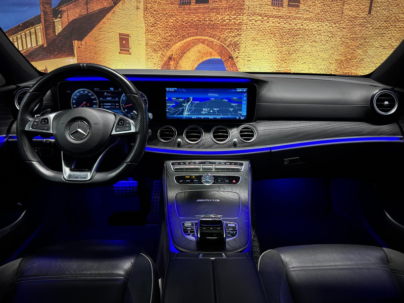 Mercedes-Benz E 63 AMG S 4Matic Premium+ Full Options — photo 3