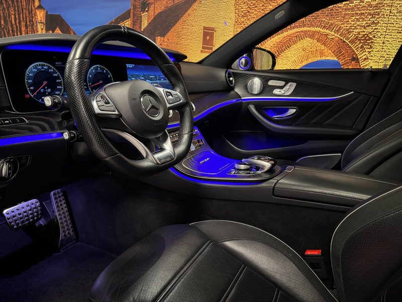 Mercedes-Benz E 63 AMG S 4Matic Premium+ Full Options — photo 21