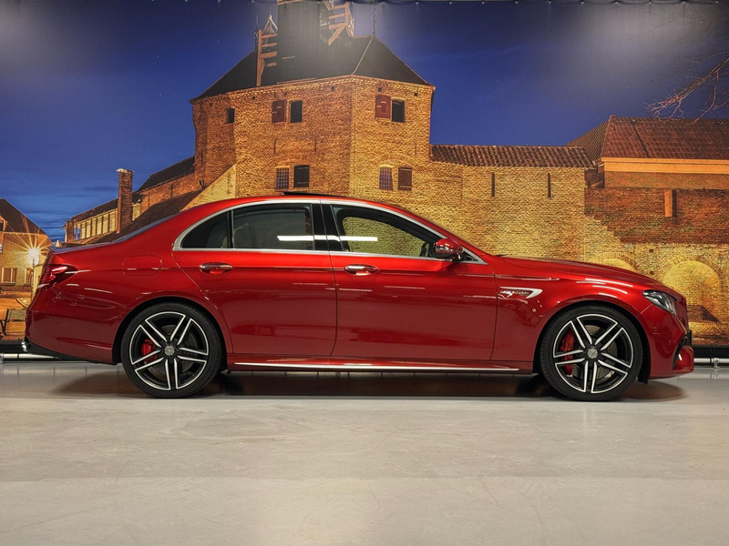 Mercedes-Benz E 63 AMG S 4Matic Premium+ Full Options — photo 9