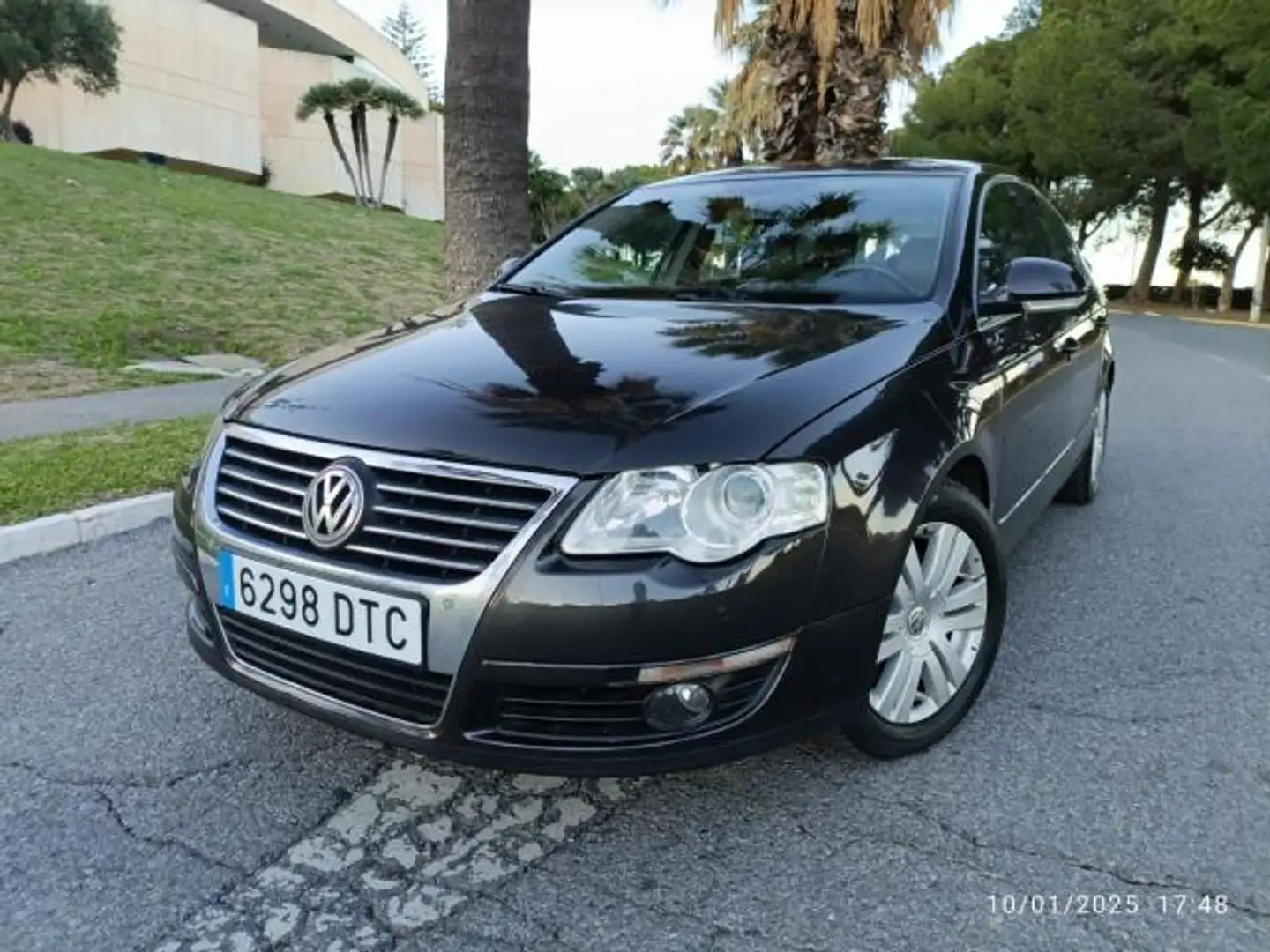Volkswagen Passat 2.0TDI Sportline DPF Braun - 1