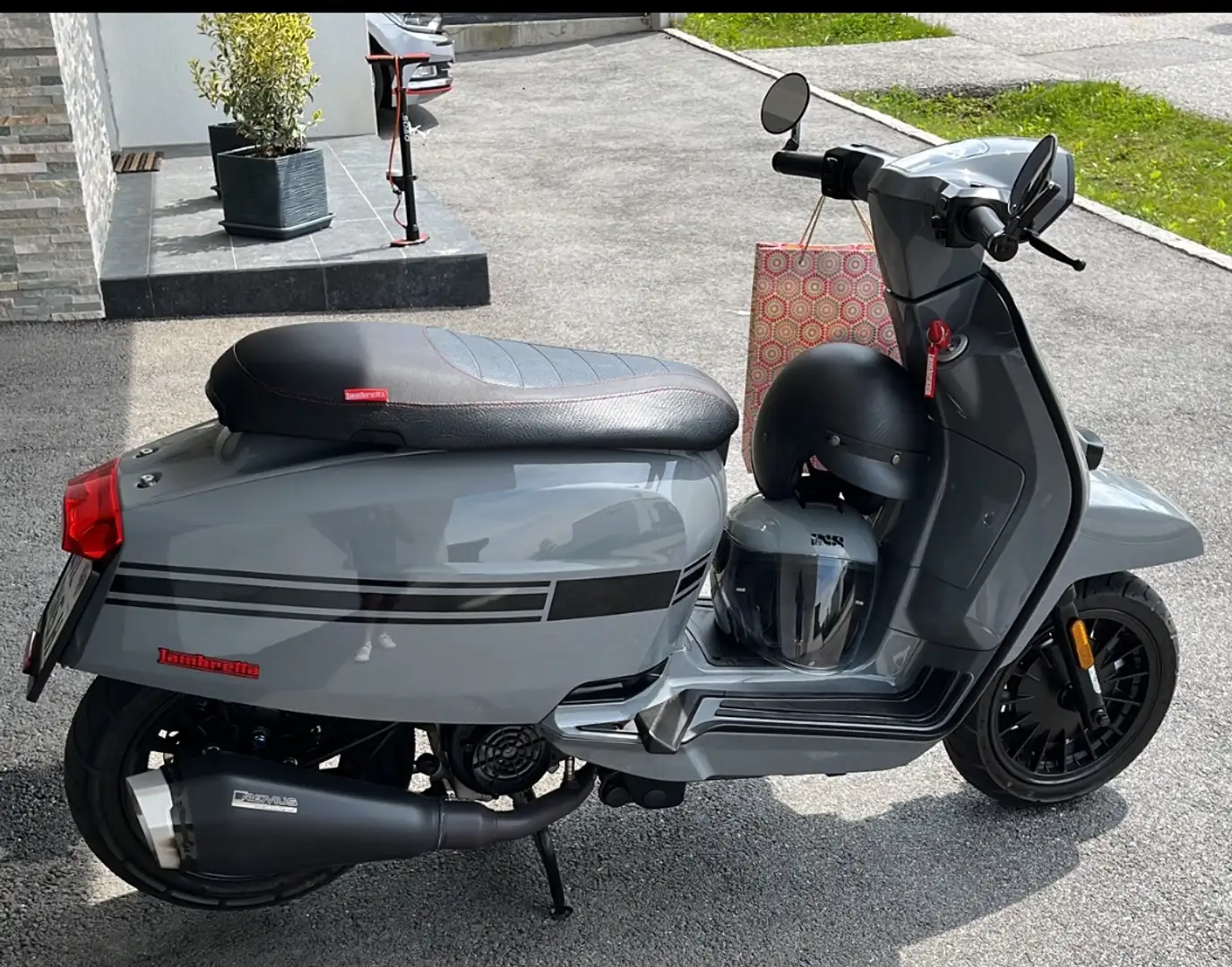 Lambretta V125 Special Grau - 2