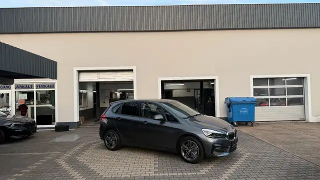 Bmw 220 Sport Line LED Navi AHK Autom
