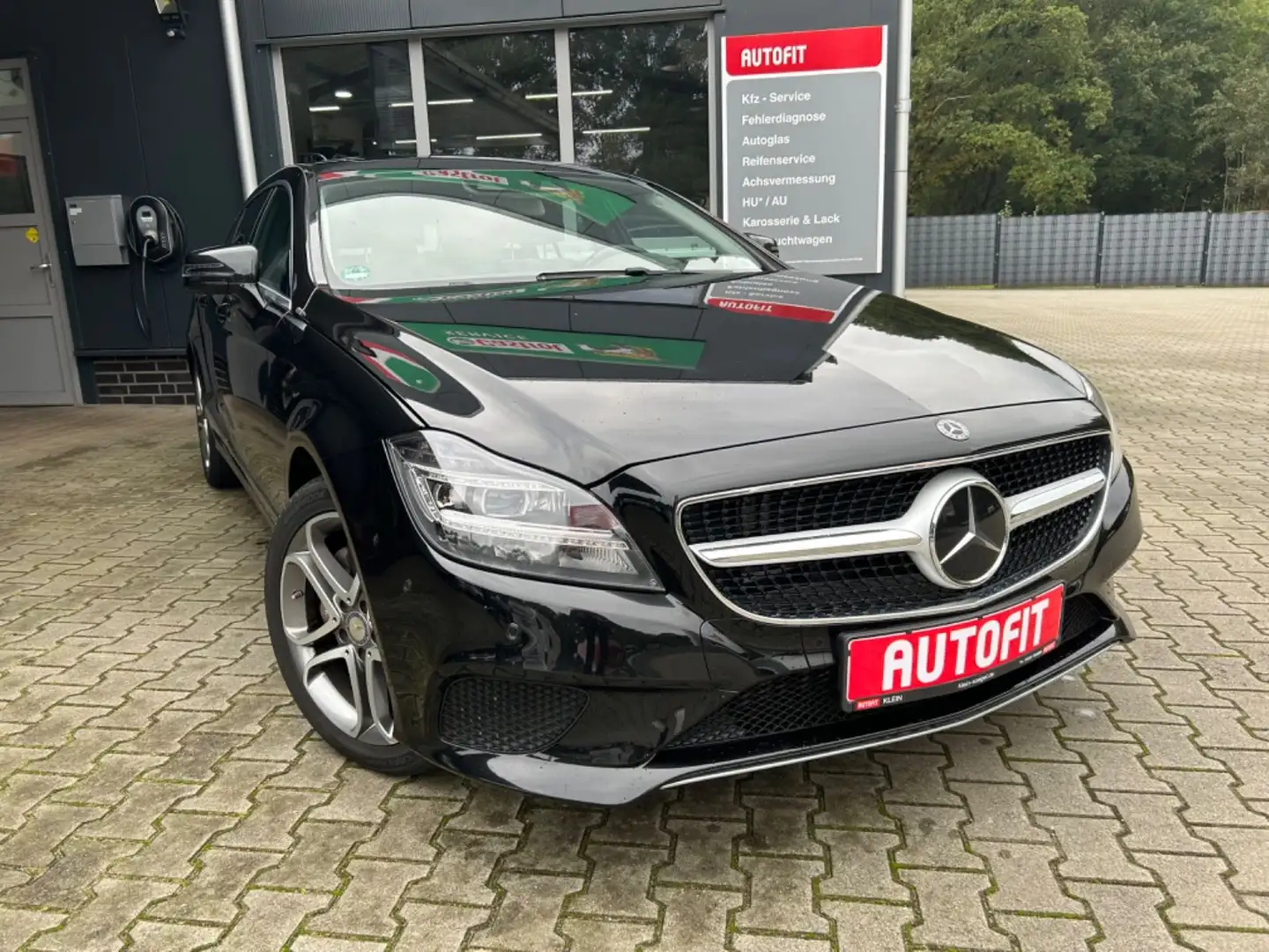 Mercedes-Benz CLS 350 Negru - 1