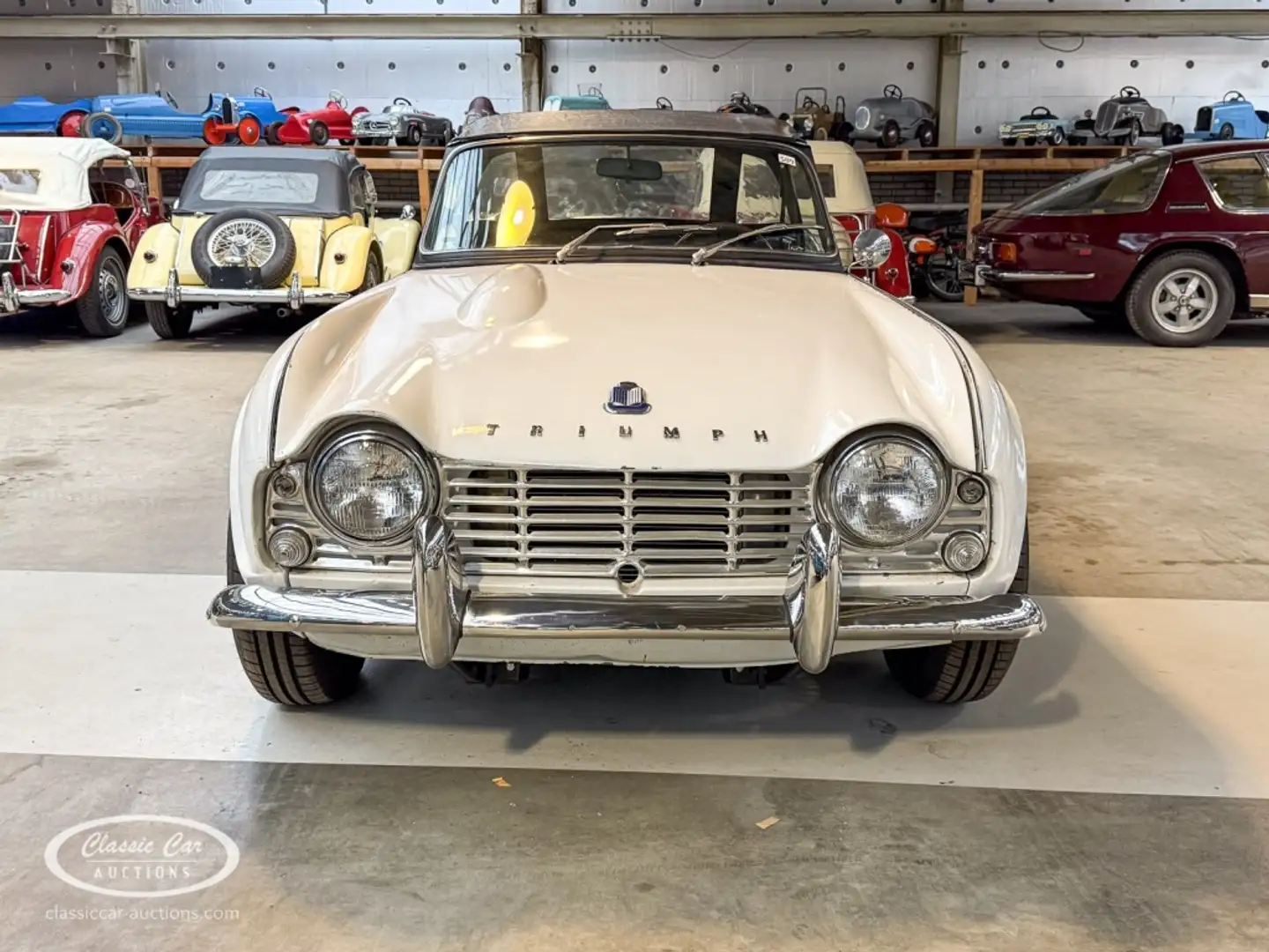 Triumph TR4 - ONLINE AUCTION Blanc - 2