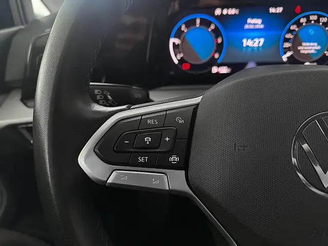 Volkswagen Golf view 10
