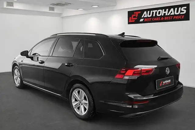 Volkswagen Golf view 3