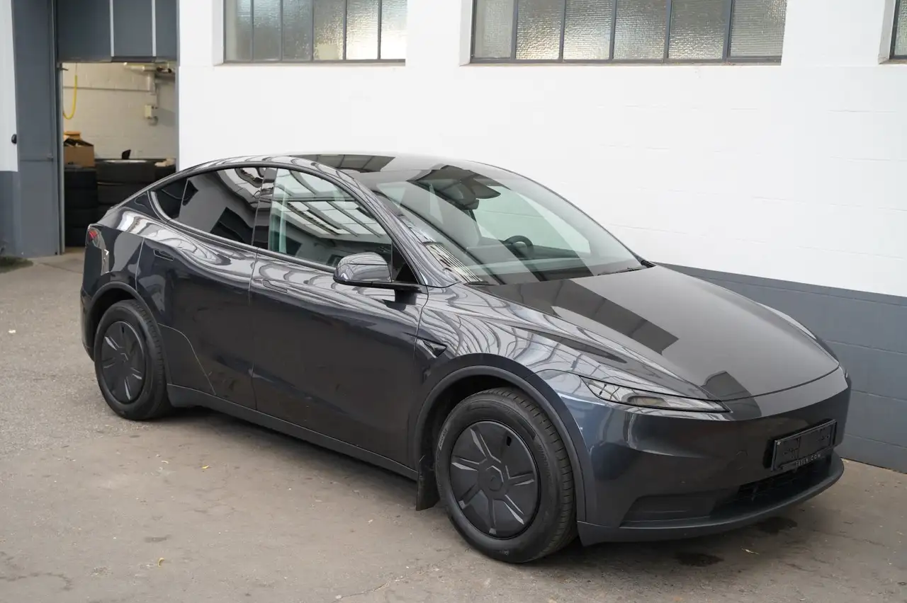Tesla Model Y Hinterradantrieb *AHK*FSD*, миниатюра 20