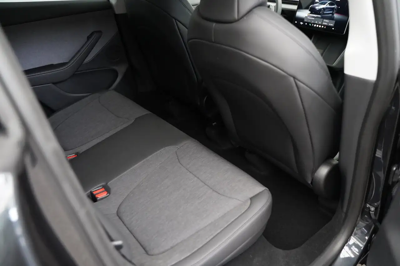 Tesla Model Y Hinterradantrieb *AHK*FSD*, миниатюра 19