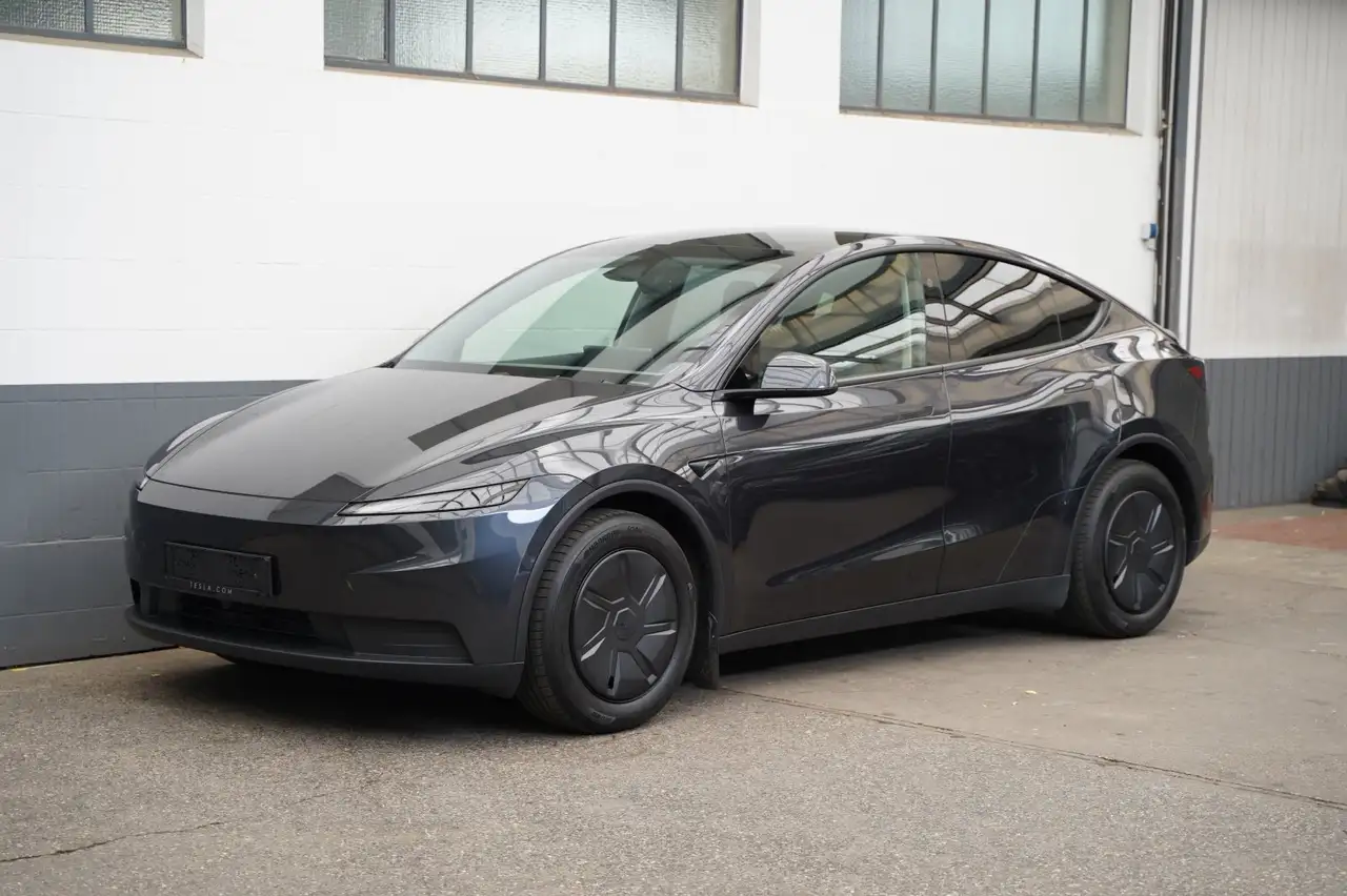 Tesla Model Y Hinterradantrieb *AHK*FSD*, миниатюра 3