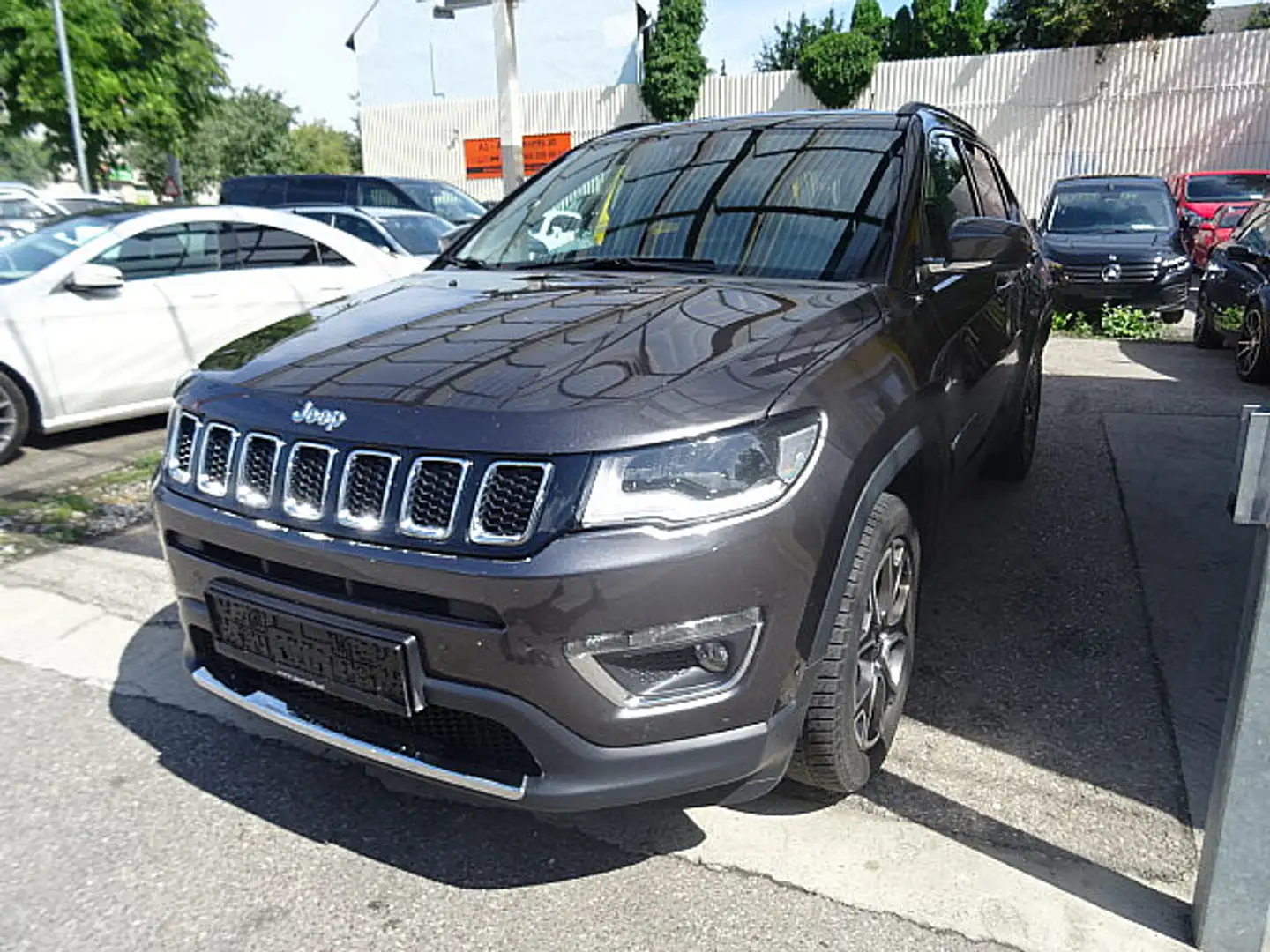 Jeep Compass 2,0 MultiJet AWD 9AT 170 Limited Aut. Gris - 1