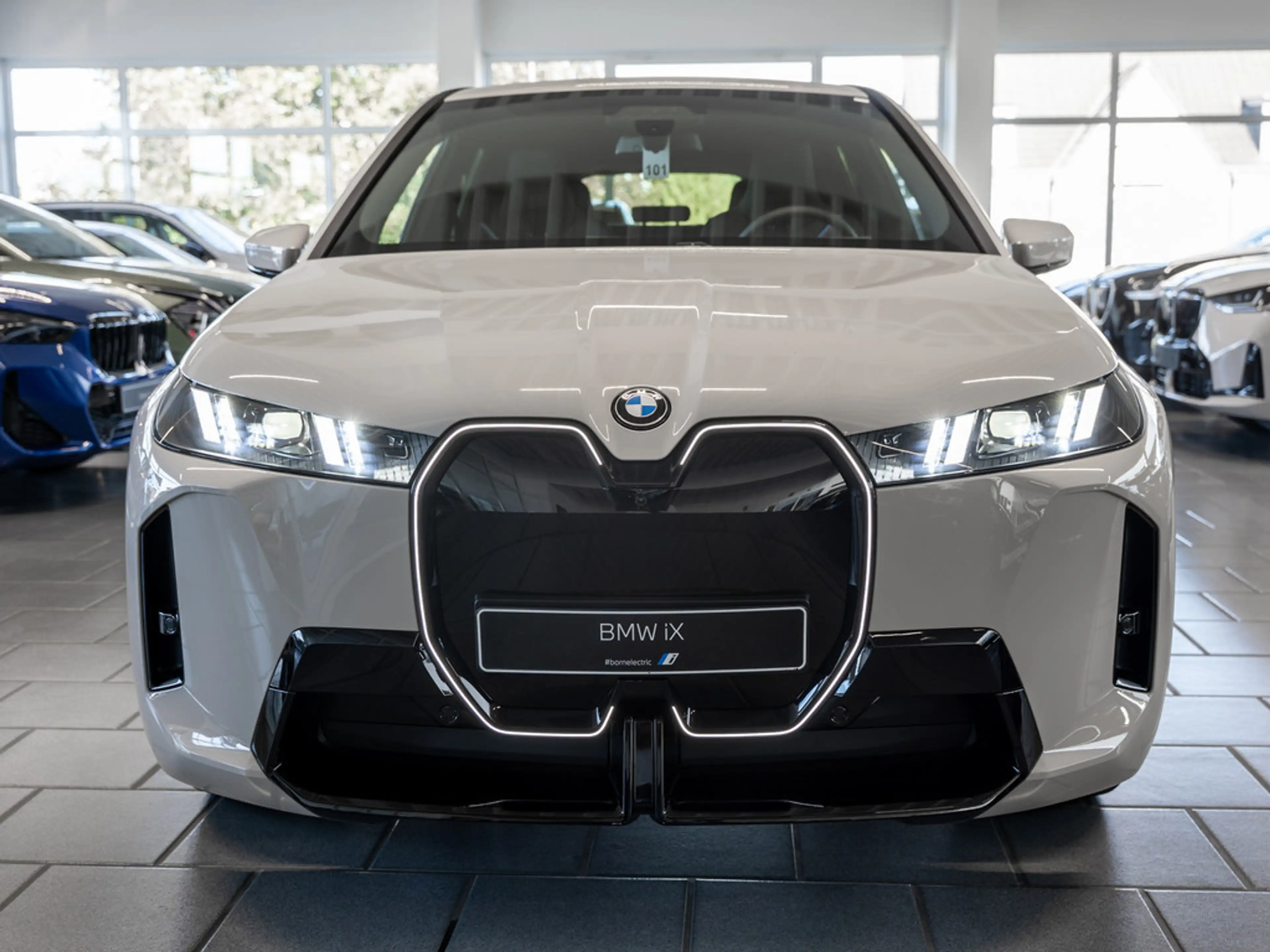BMW iX xDrive45 M Sport FACEL. 360° LED ACC AHK — photo 3