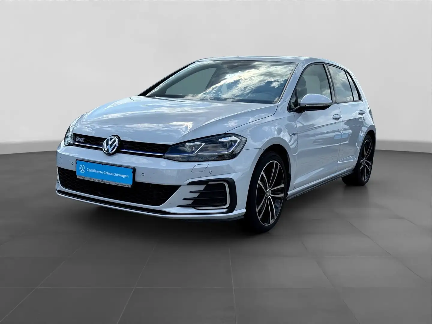 Volkswagen Golf GTE VII GTE LM18 DCC ACC NAVI Plateado - 2
