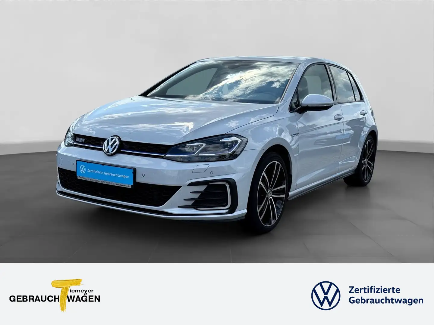 Volkswagen Golf GTE VII GTE LM18 DCC ACC NAVI Plateado - 1